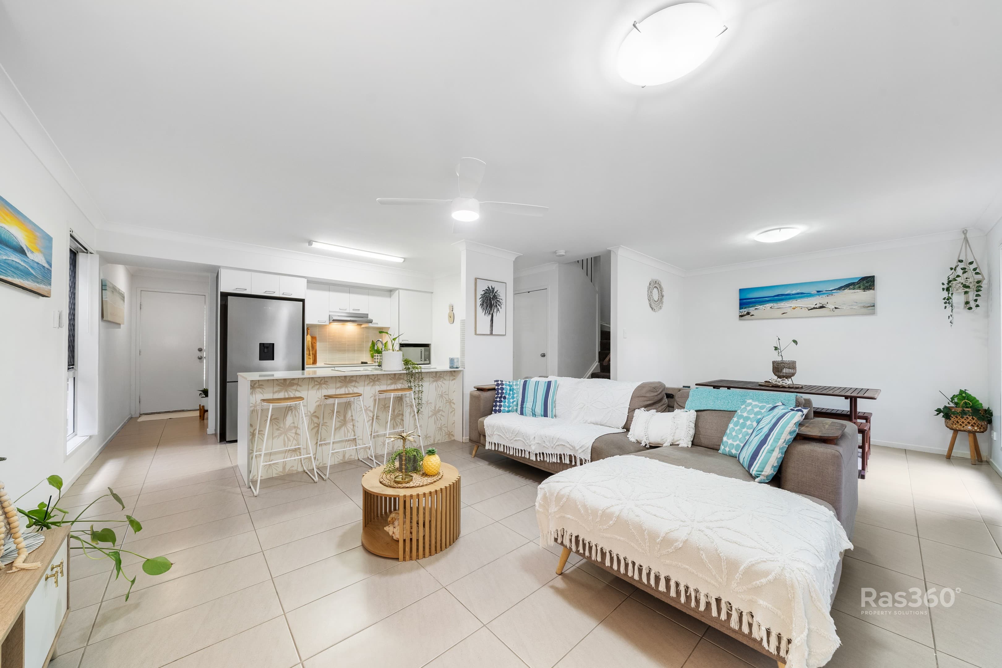 17/75-99 Gordon Road, Redland Bay — photo 1 of 5