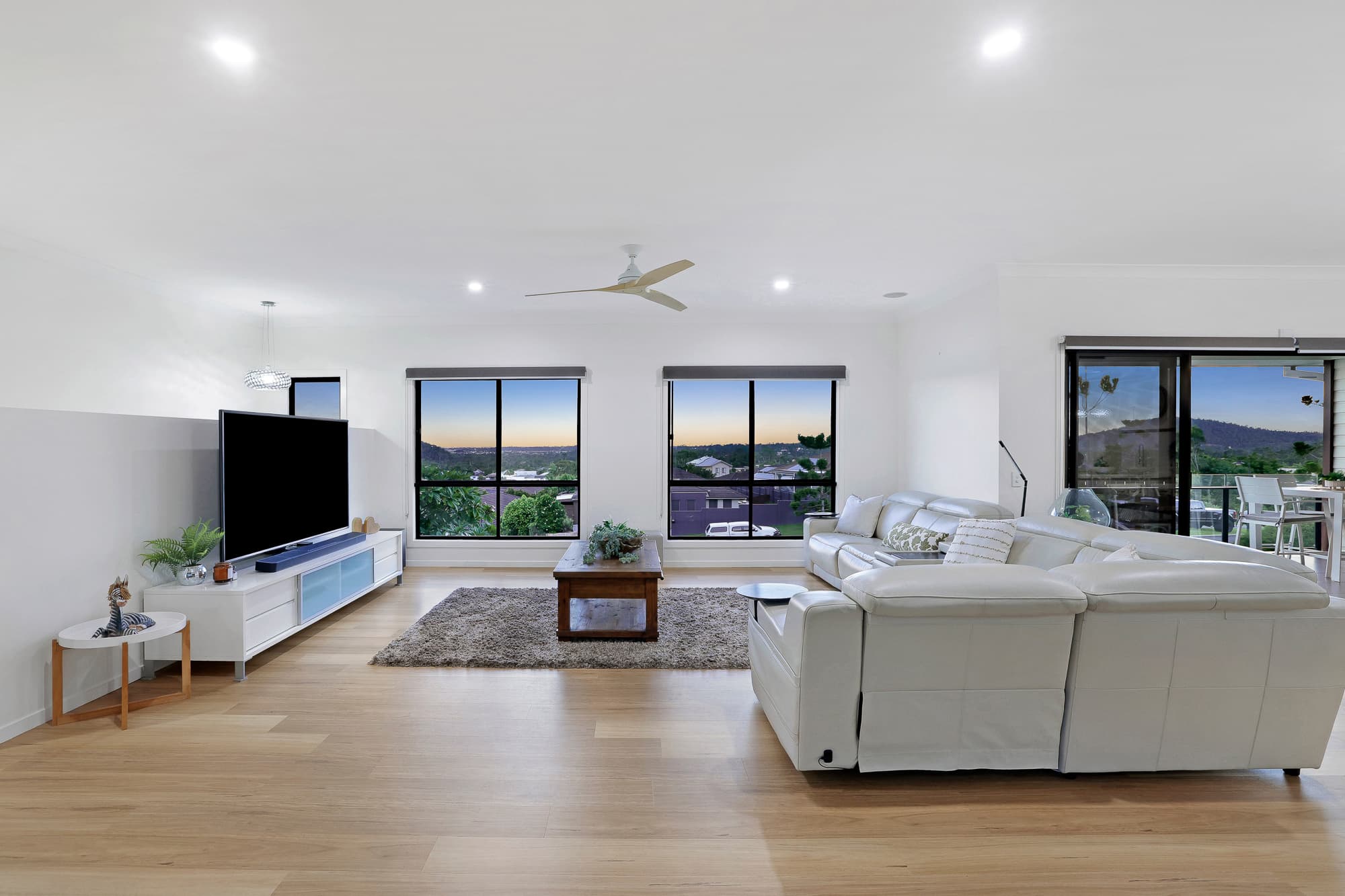 33 Macleay Circuit, Upper Coomera — photo 2 of 5