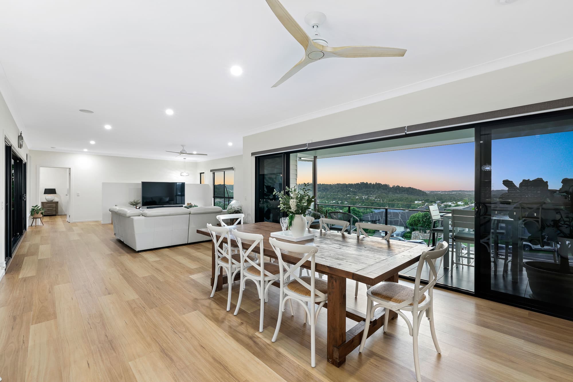 33 Macleay Circuit, Upper Coomera — photo 4 of 5