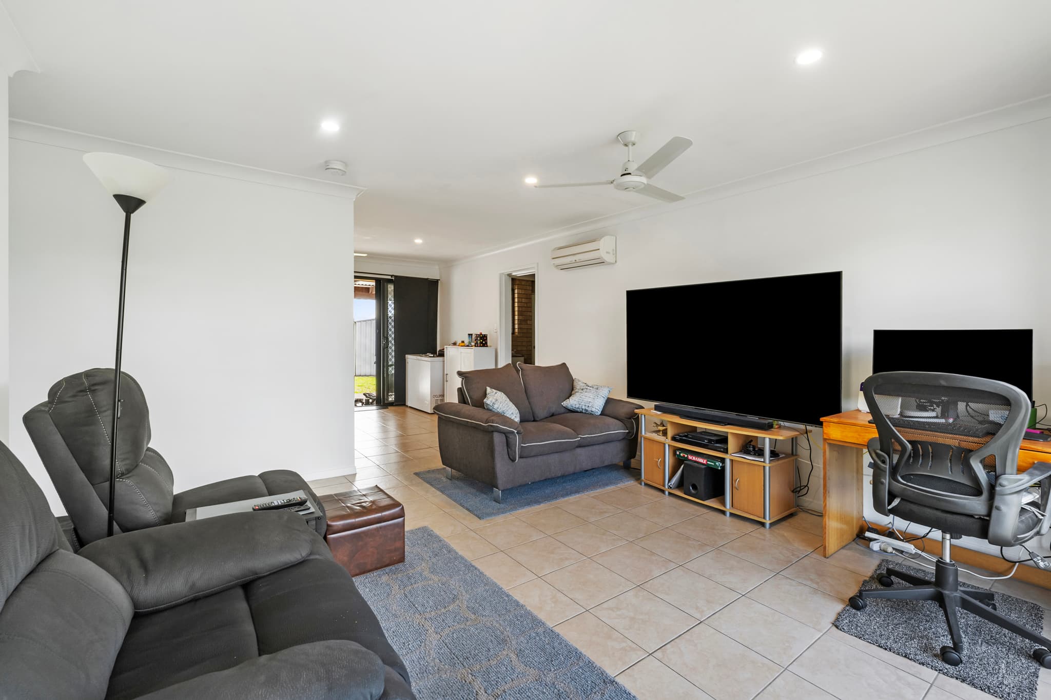 21 Miller Street, Kippa-Ring — photo 3 of 21