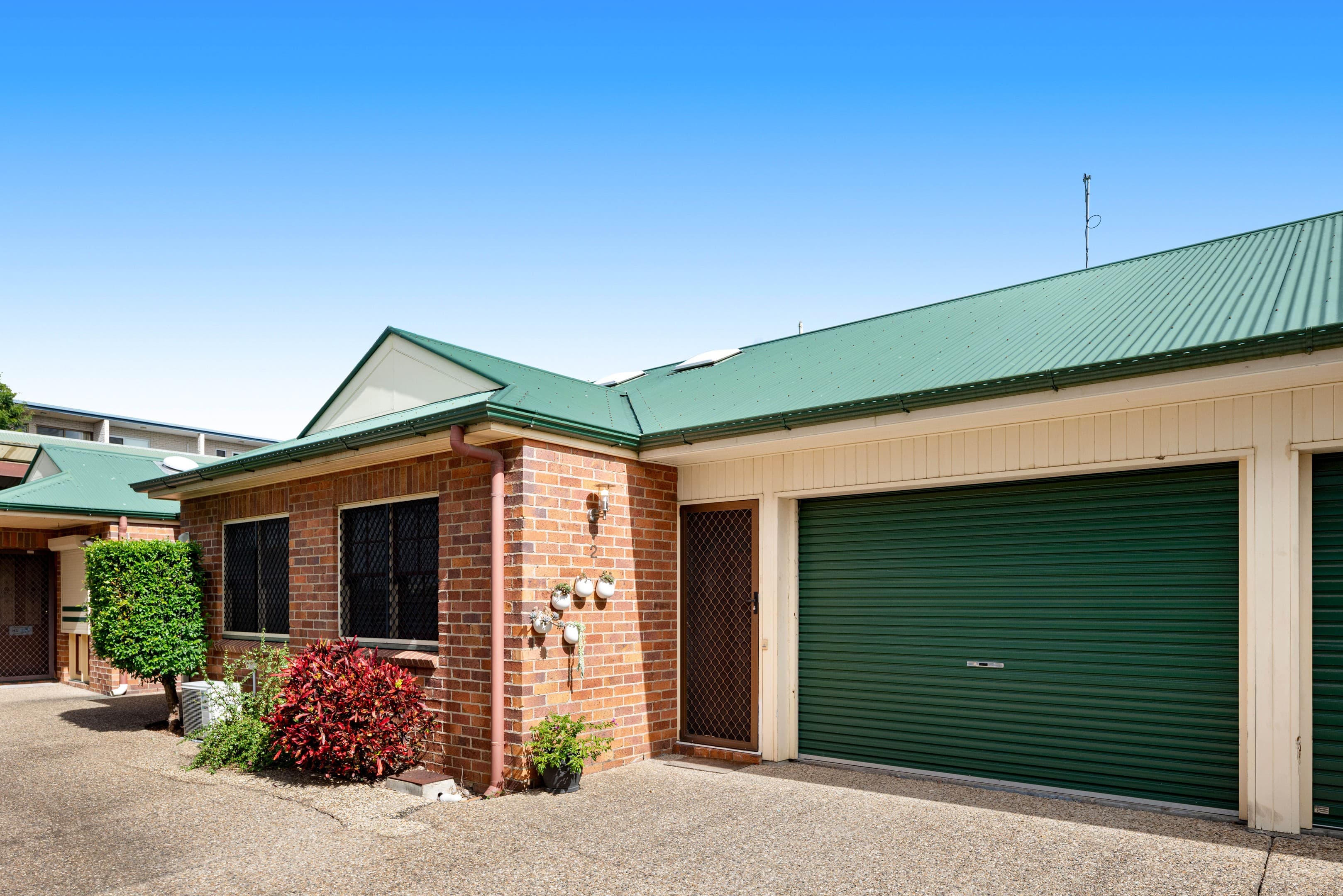 2/95 Baringa Street, Morningside — photo 1 of 5
