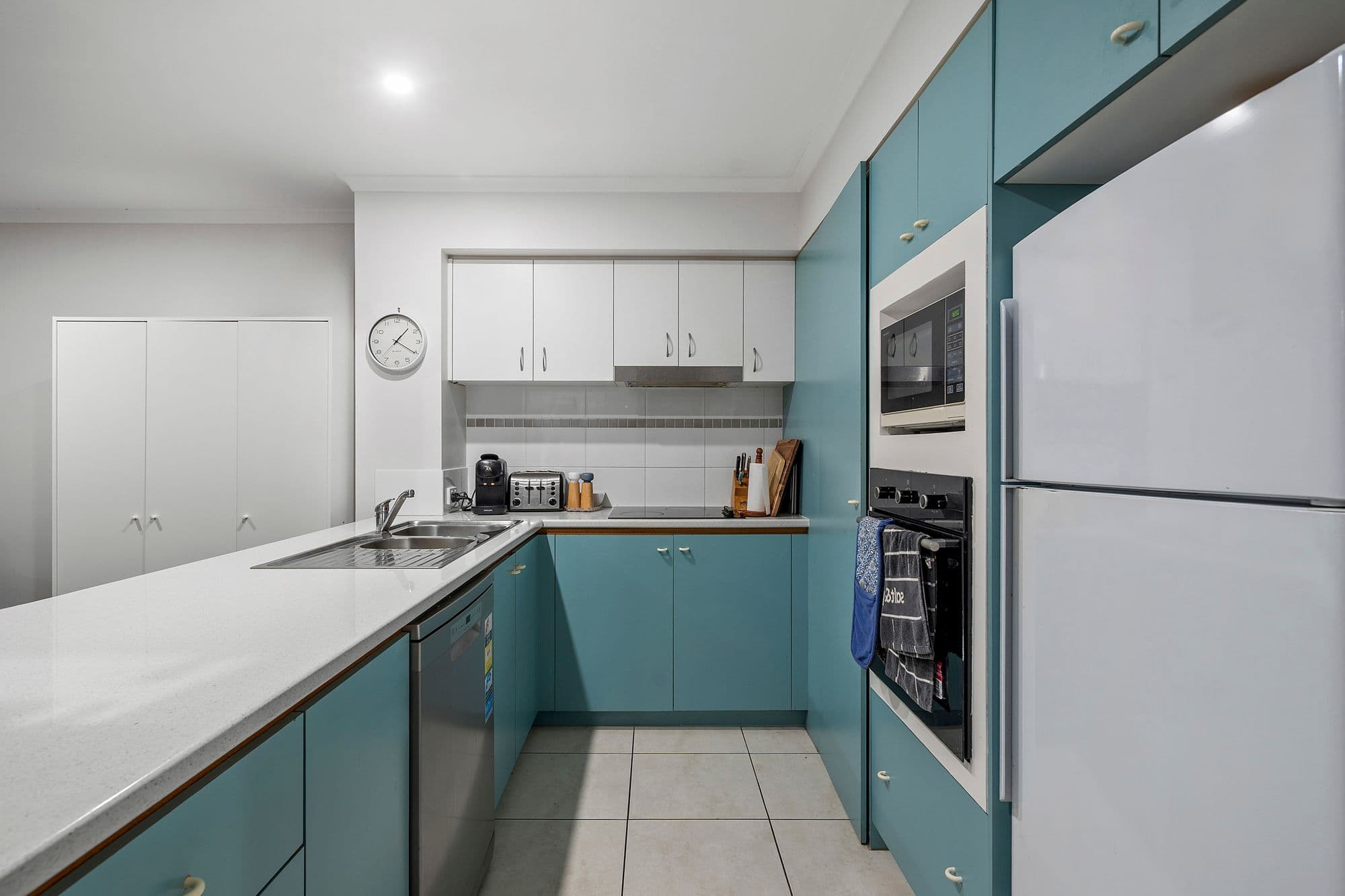 41/10-16 Alexandra Avenue, Mermaid Beach — photo 3 of 3