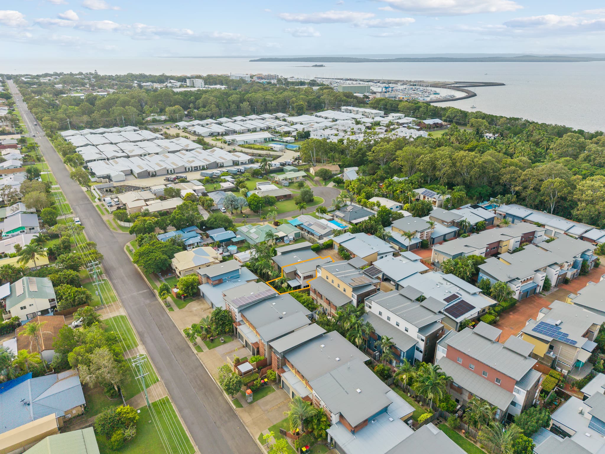 36/80 Moolyyir Street, Urangan — photo 1 of 5