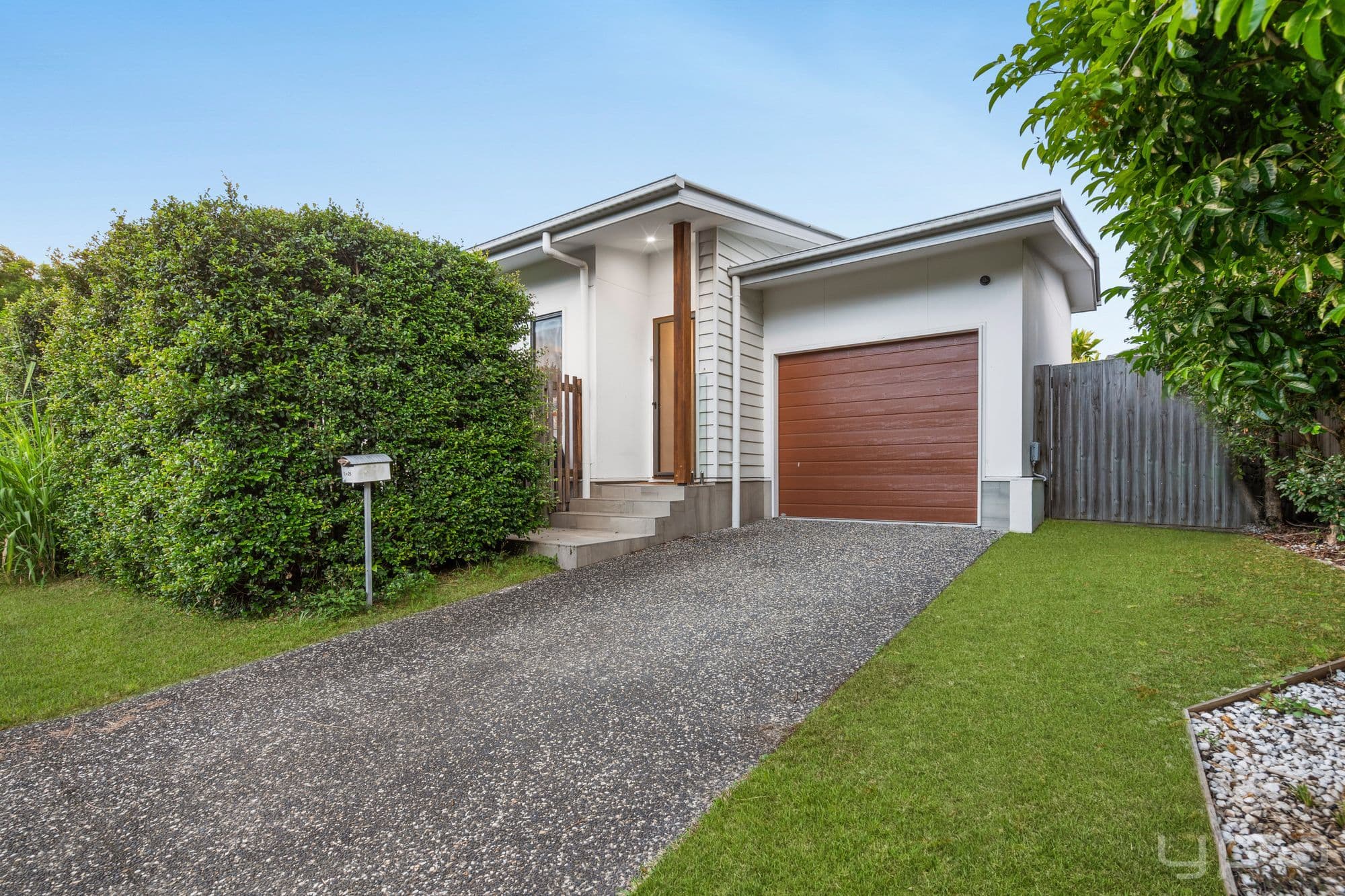 1/25 Salzburg Road, Pimpama — photo 1 of 5