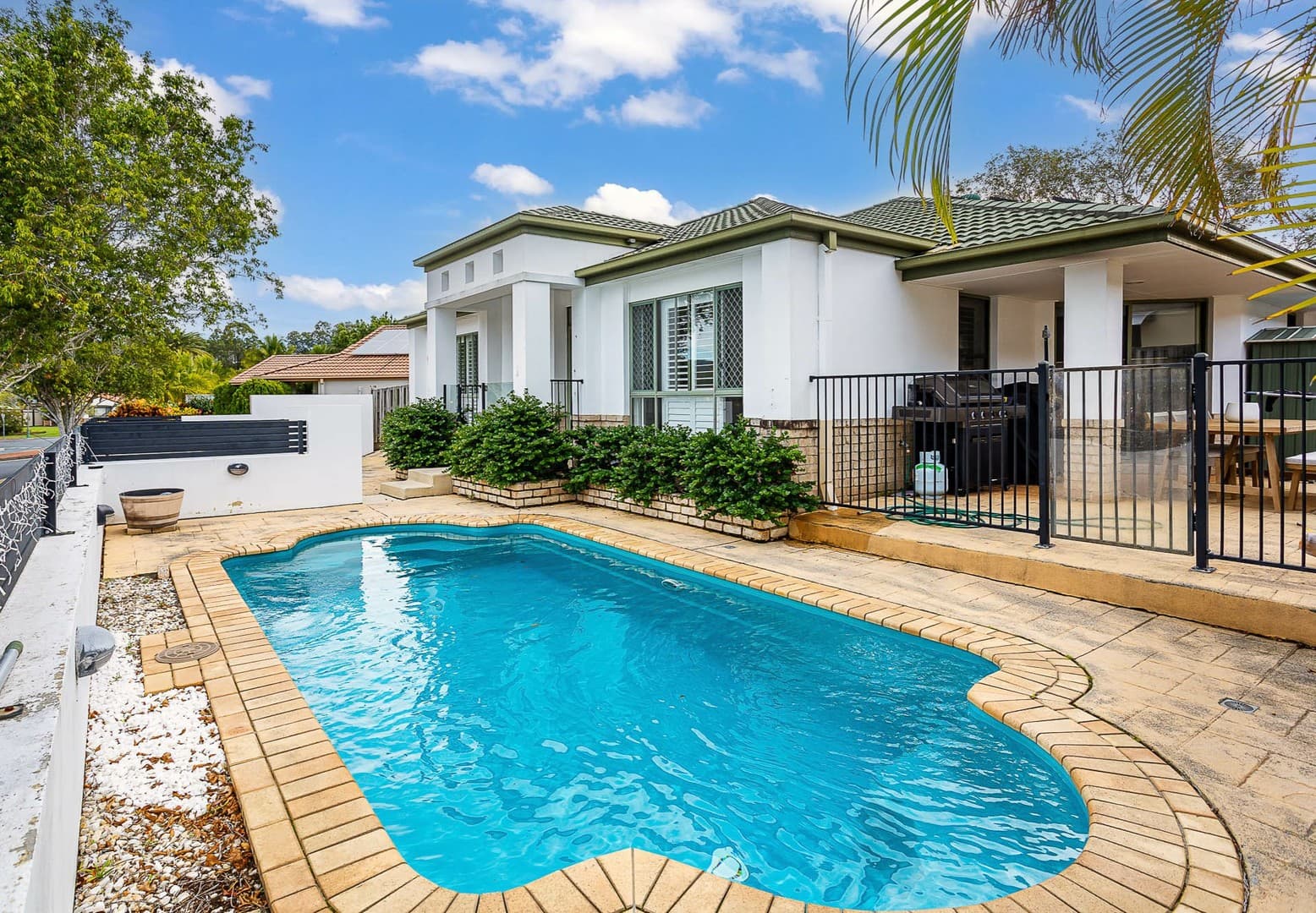 81 Swanton Drive, Mudgeeraba — photo 1 of 5