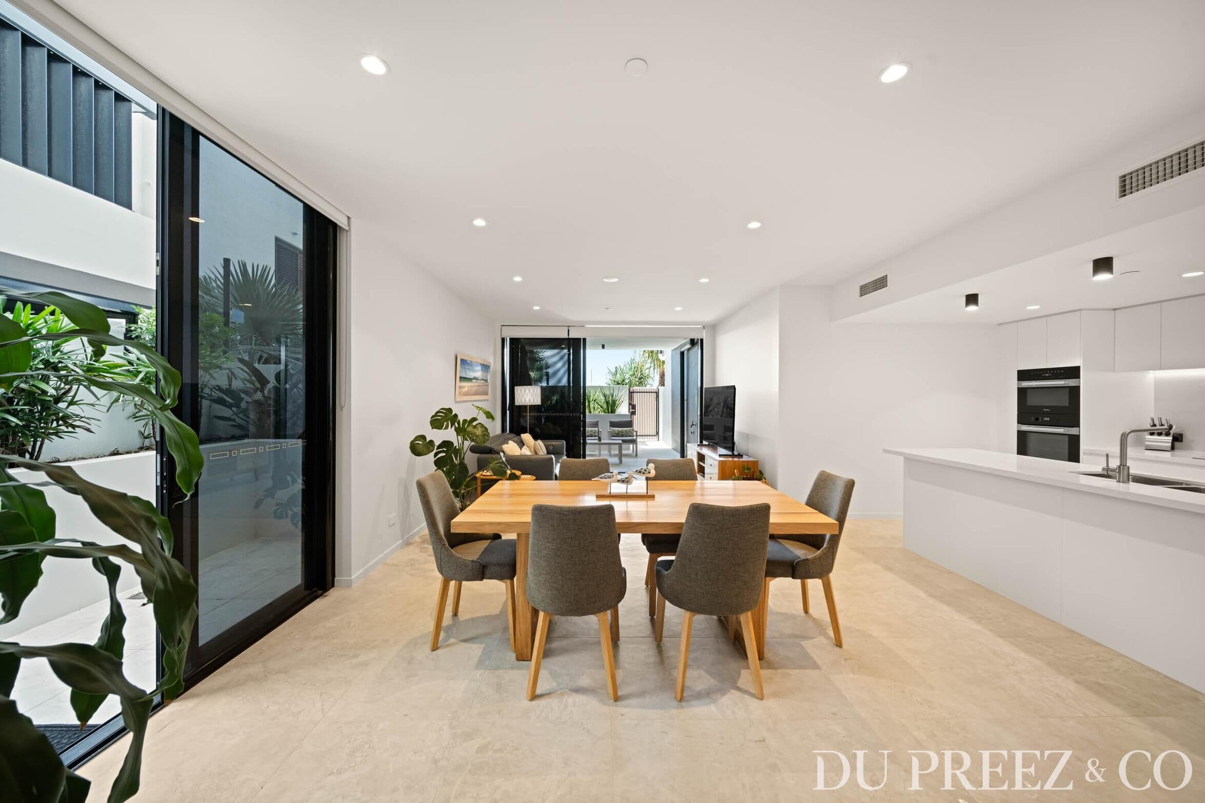 2101/42 Bokarina Boulevard, Bokarina — photo 2 of 5
