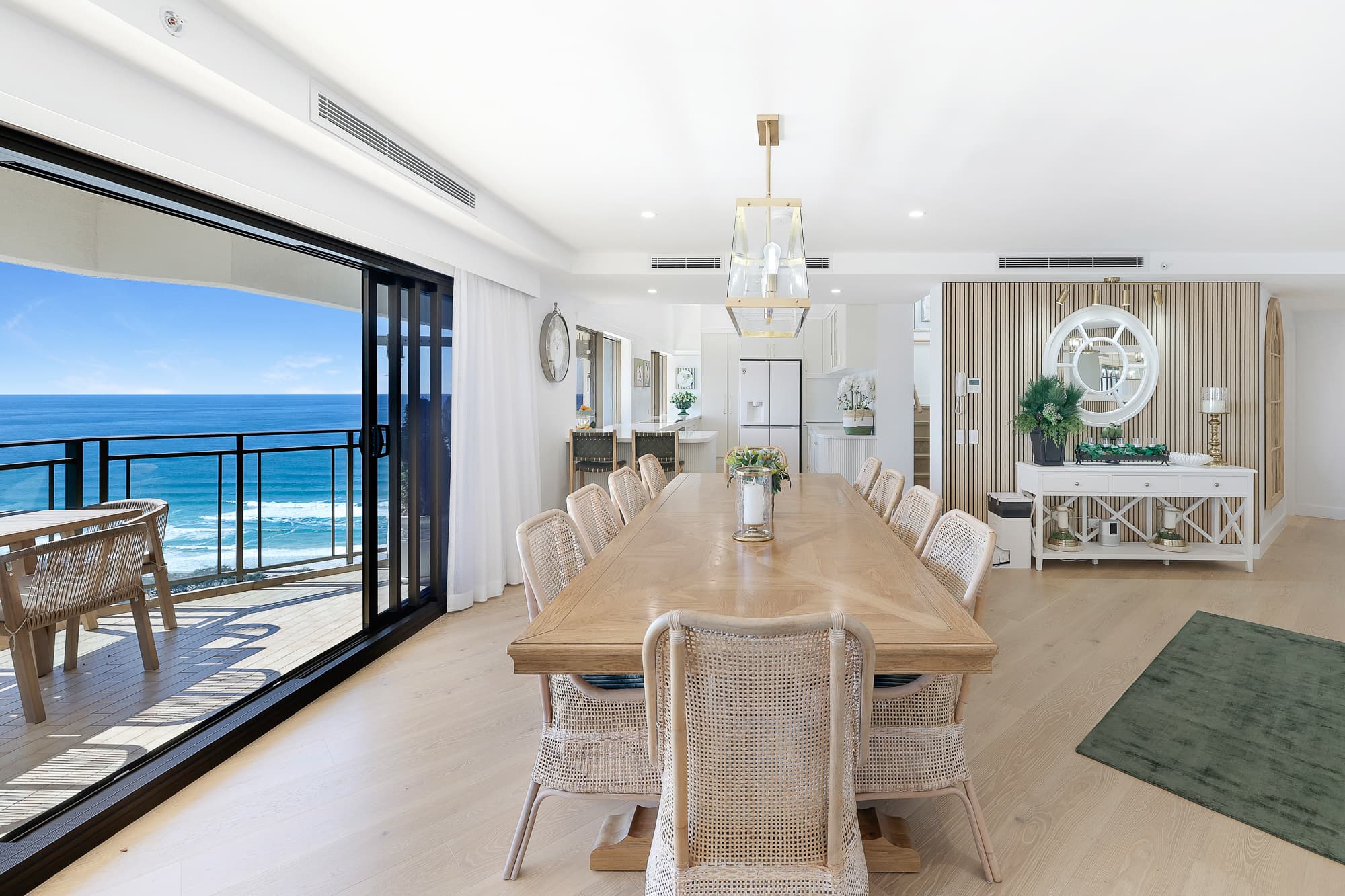 181/8 Admiralty Drive, Surfers Paradise — photo 1 of 5
