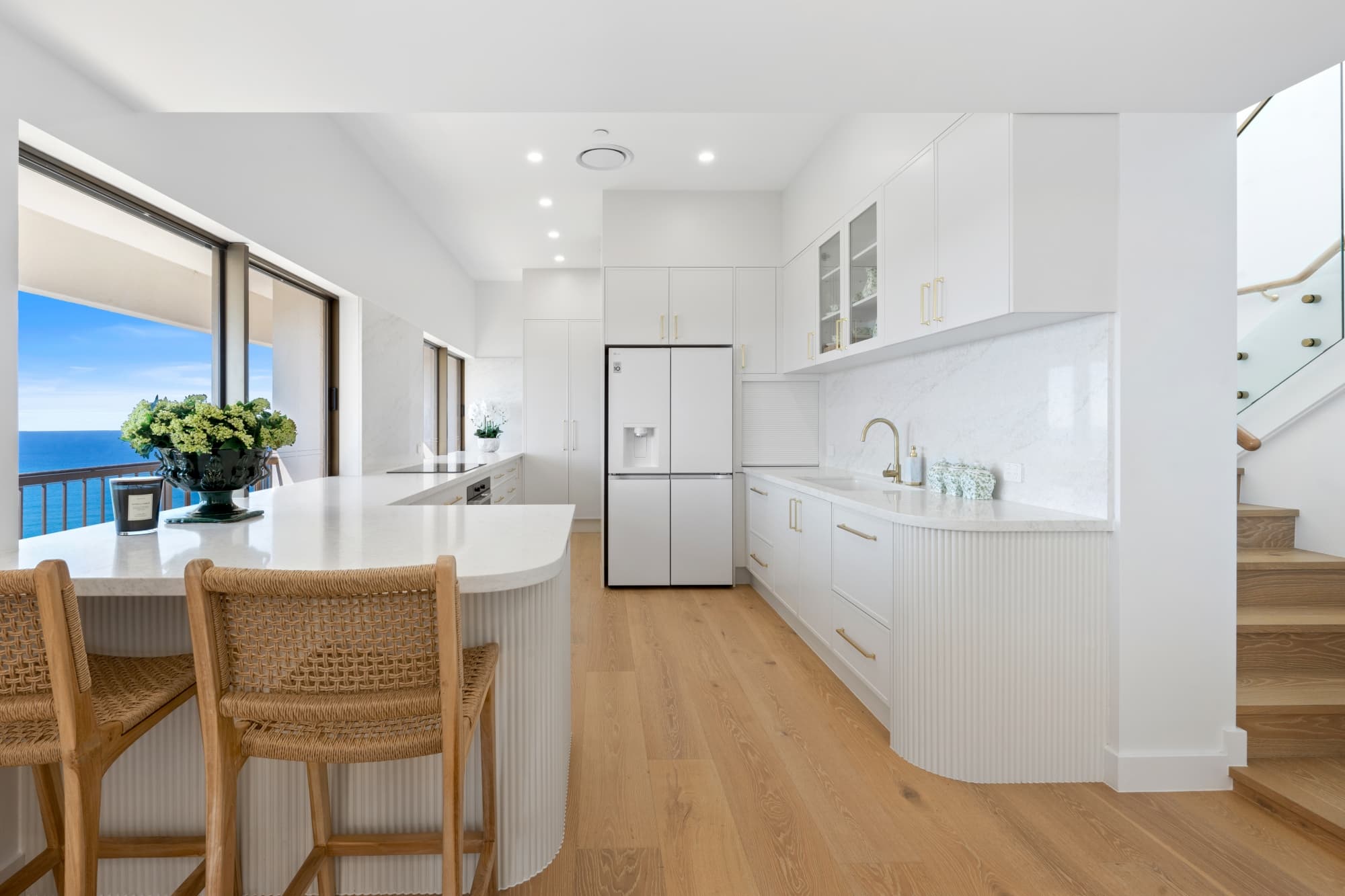 181/8 Admiralty Drive, Surfers Paradise — photo 1 of 5