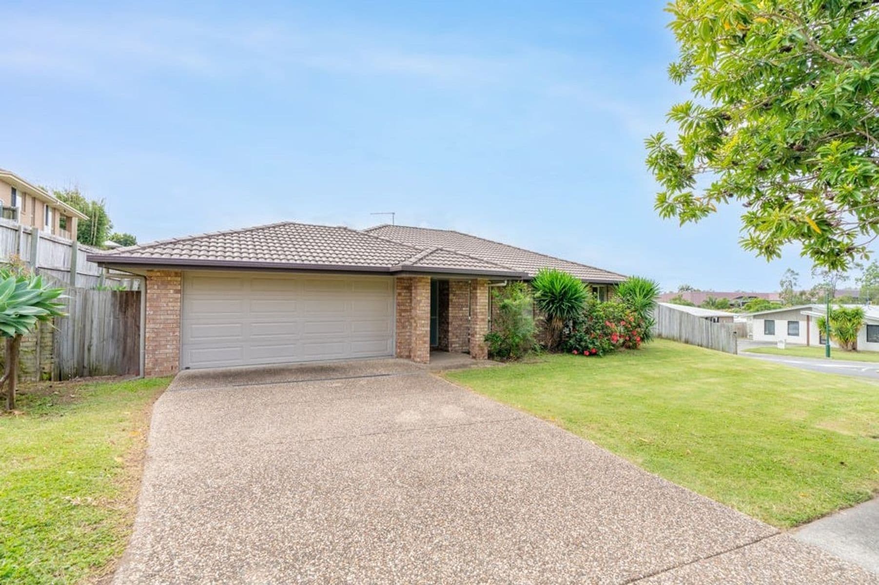 39 Hanover Drive, Pimpama — photo 1 of 5