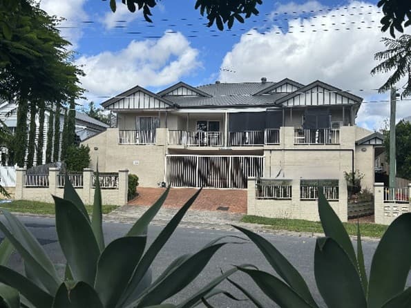 3/15 Wellington Street, Coorparoo — photo 1 of 5