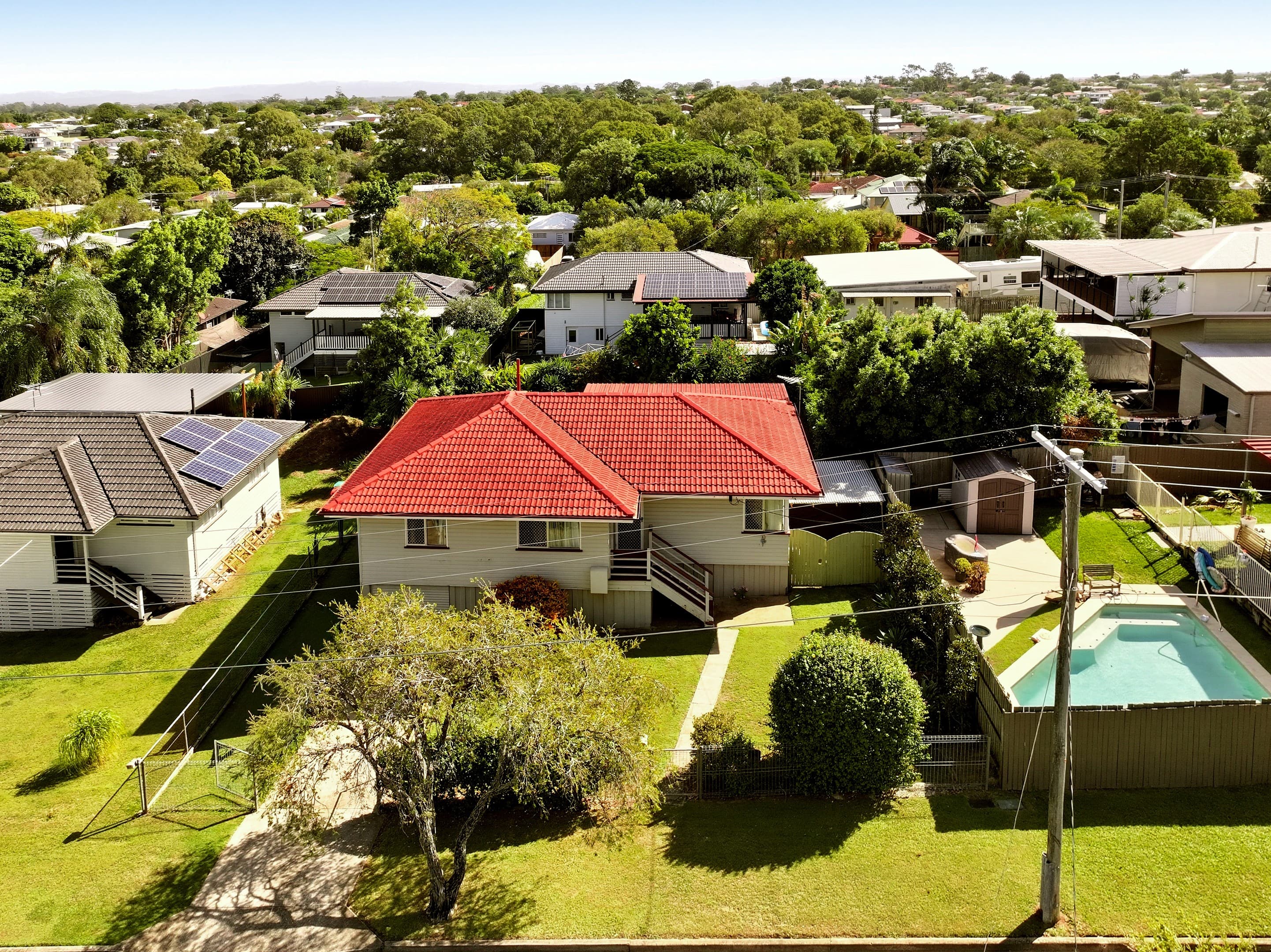 31 Pownall Crescent, Margate — photo 1 of 5