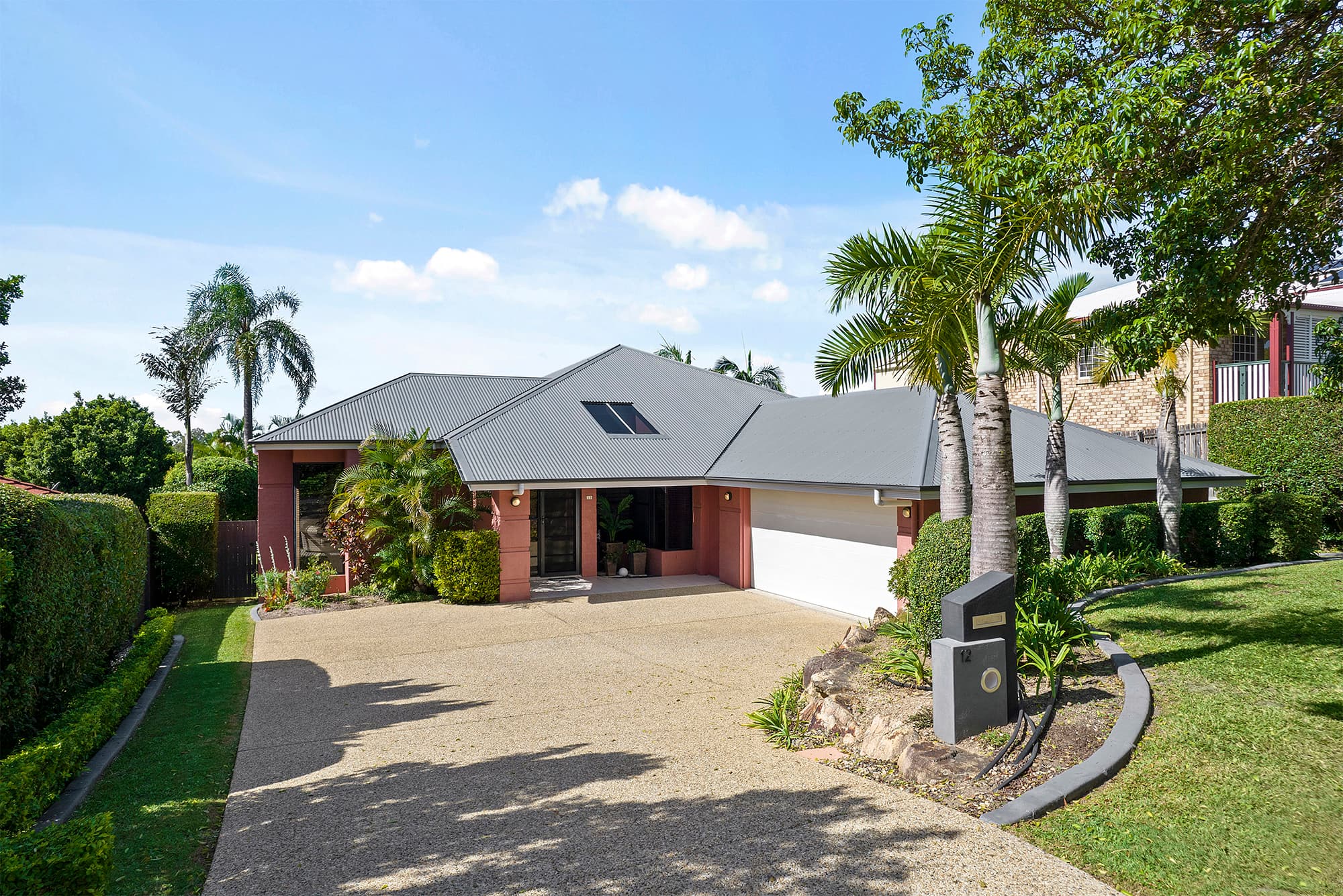 12 Wattle Close, Bridgeman Downs — photo 1 of 5