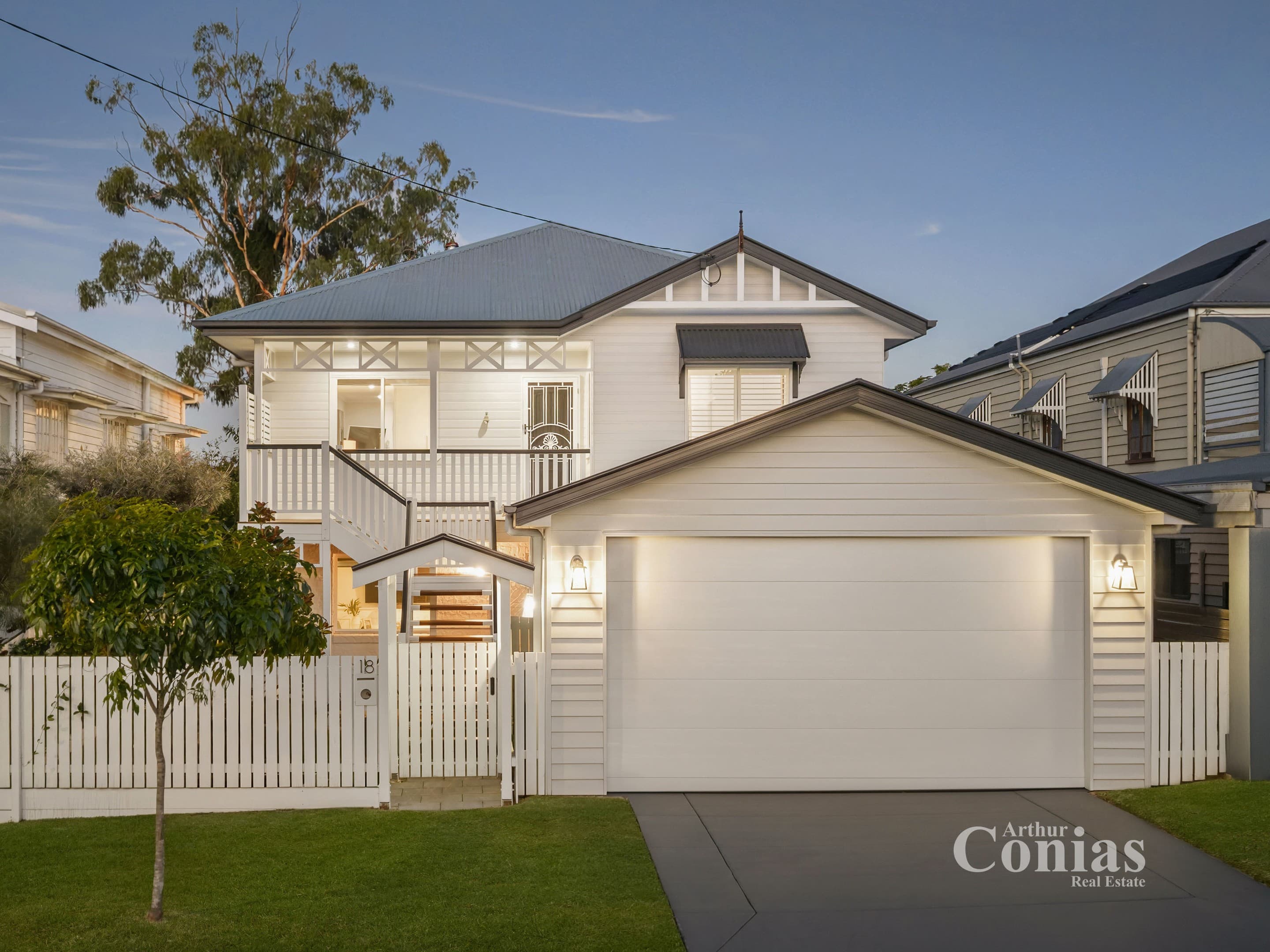 18 Dovedale Crescent, Ashgrove — photo 1 of 5