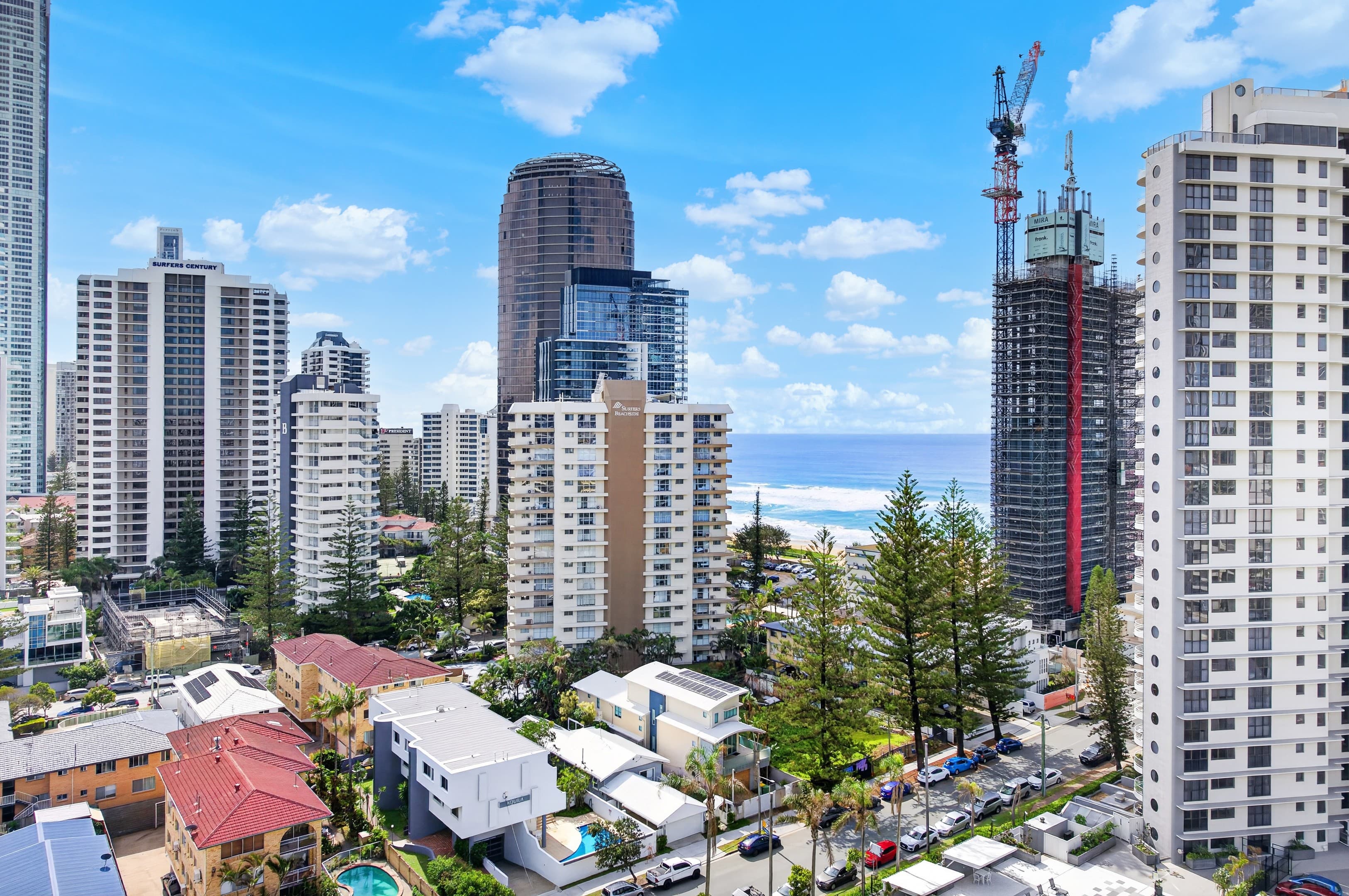 42/19 Aubrey Street, Surfers Paradise — photo 4 of 5