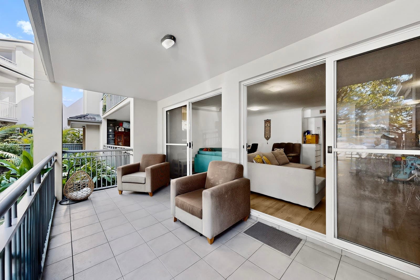 1003/33 Clark Street, Biggera Waters — photo 3 of 5