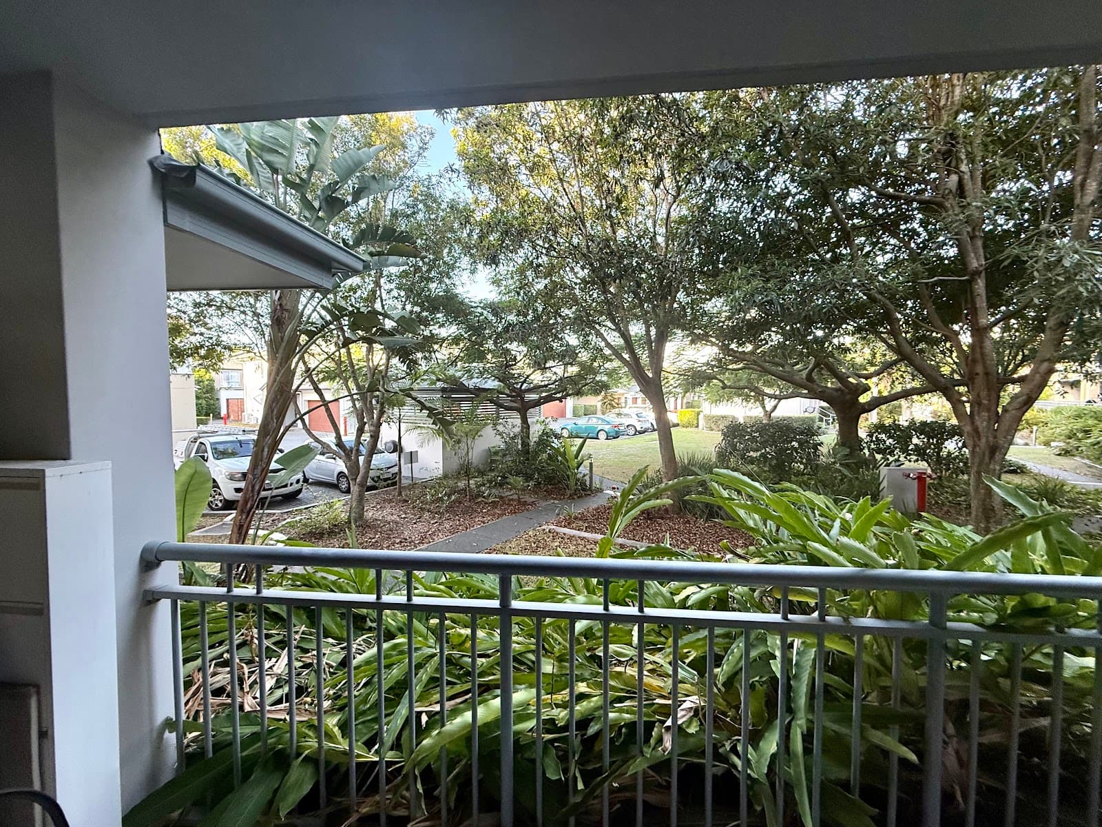 1003/33 Clark Street, Biggera Waters — photo 4 of 5