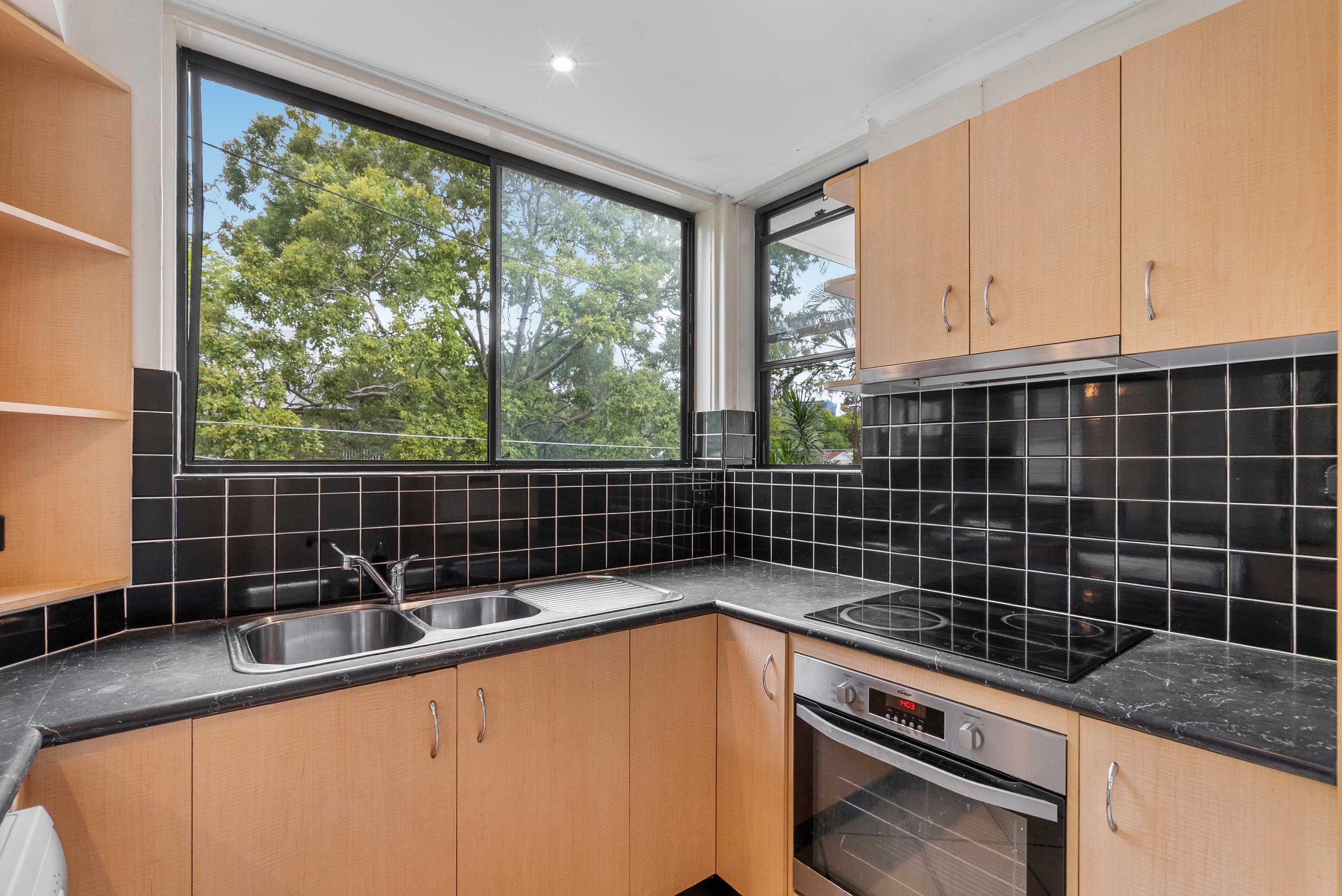 1/21 Dopson Street, Taringa — photo 3 of 5