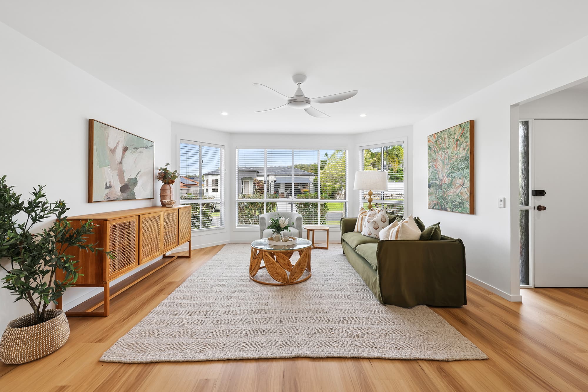18 Shepton Crescent, Mudgeeraba — photo 1 of 5