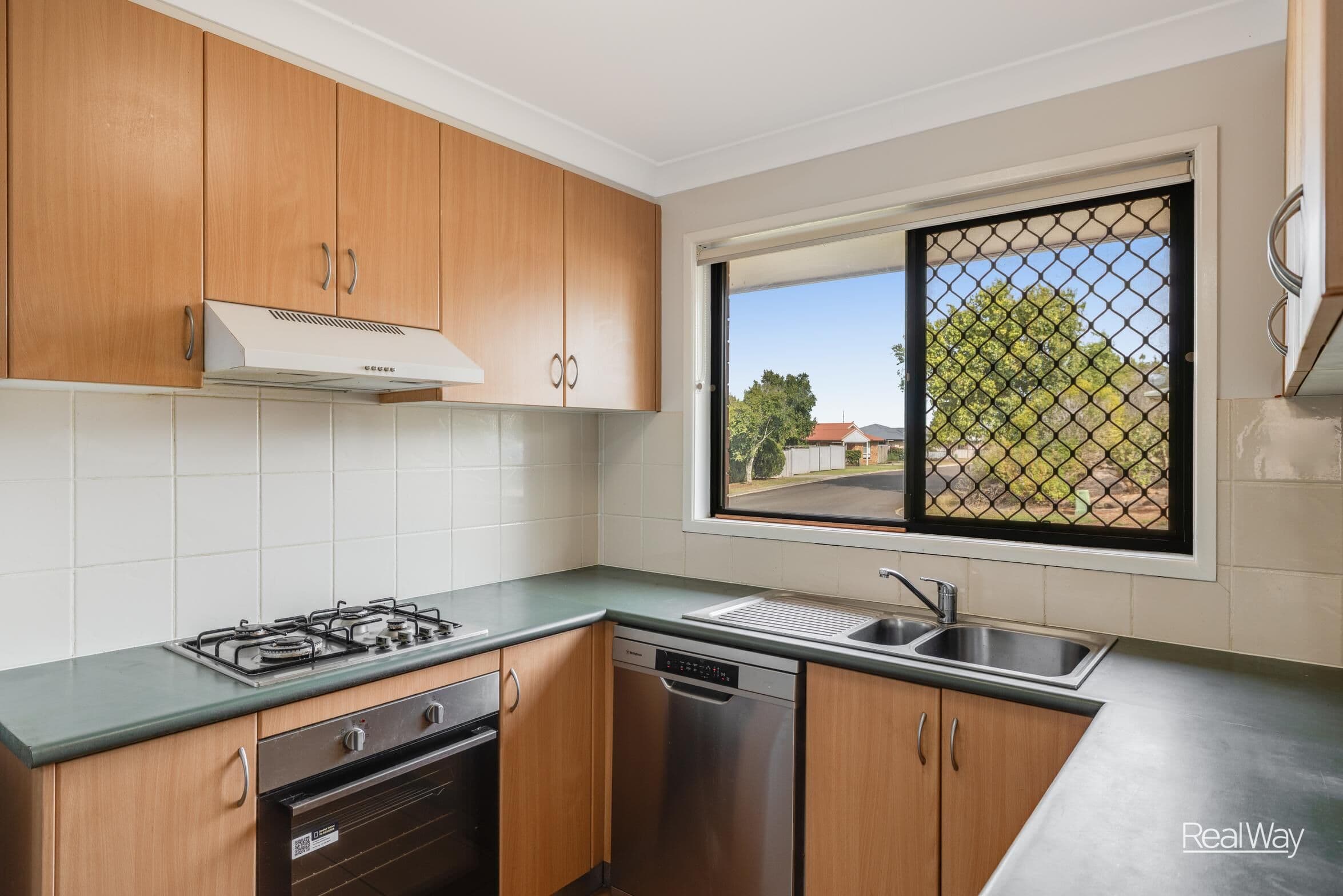 15/15 Donna Court, Kearneys Spring — photo 4 of 5