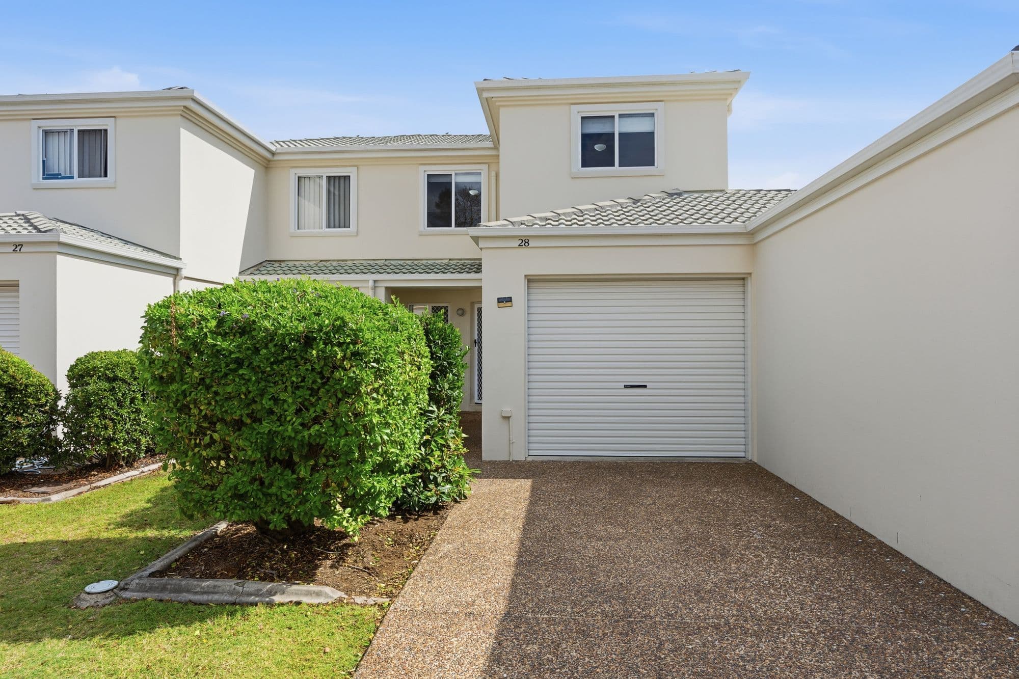 28/12 Peter Court, Sunnybank Hills — photo 1 of 5