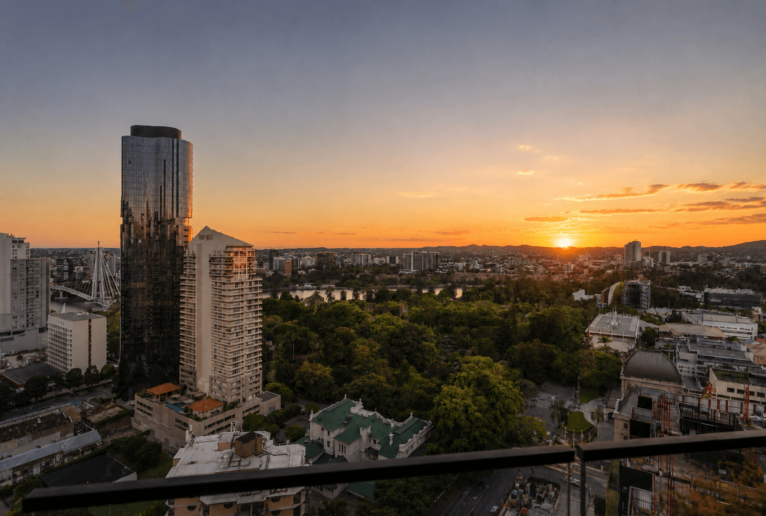 1912/8 Margaret Street, Brisbane City — photo 1 of 13