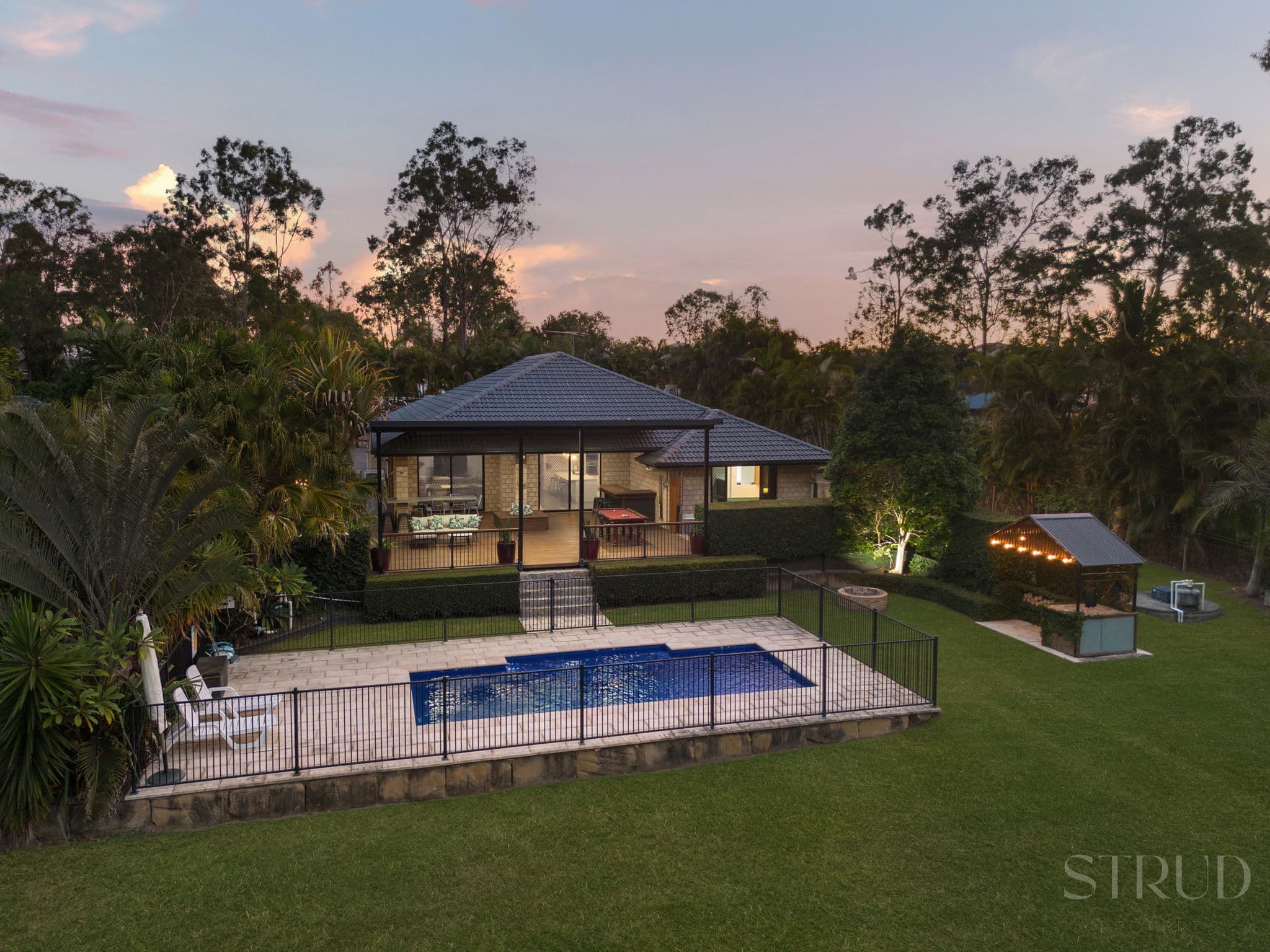 223-225 Equestrian Drive, New Beith — photo 1 of 13