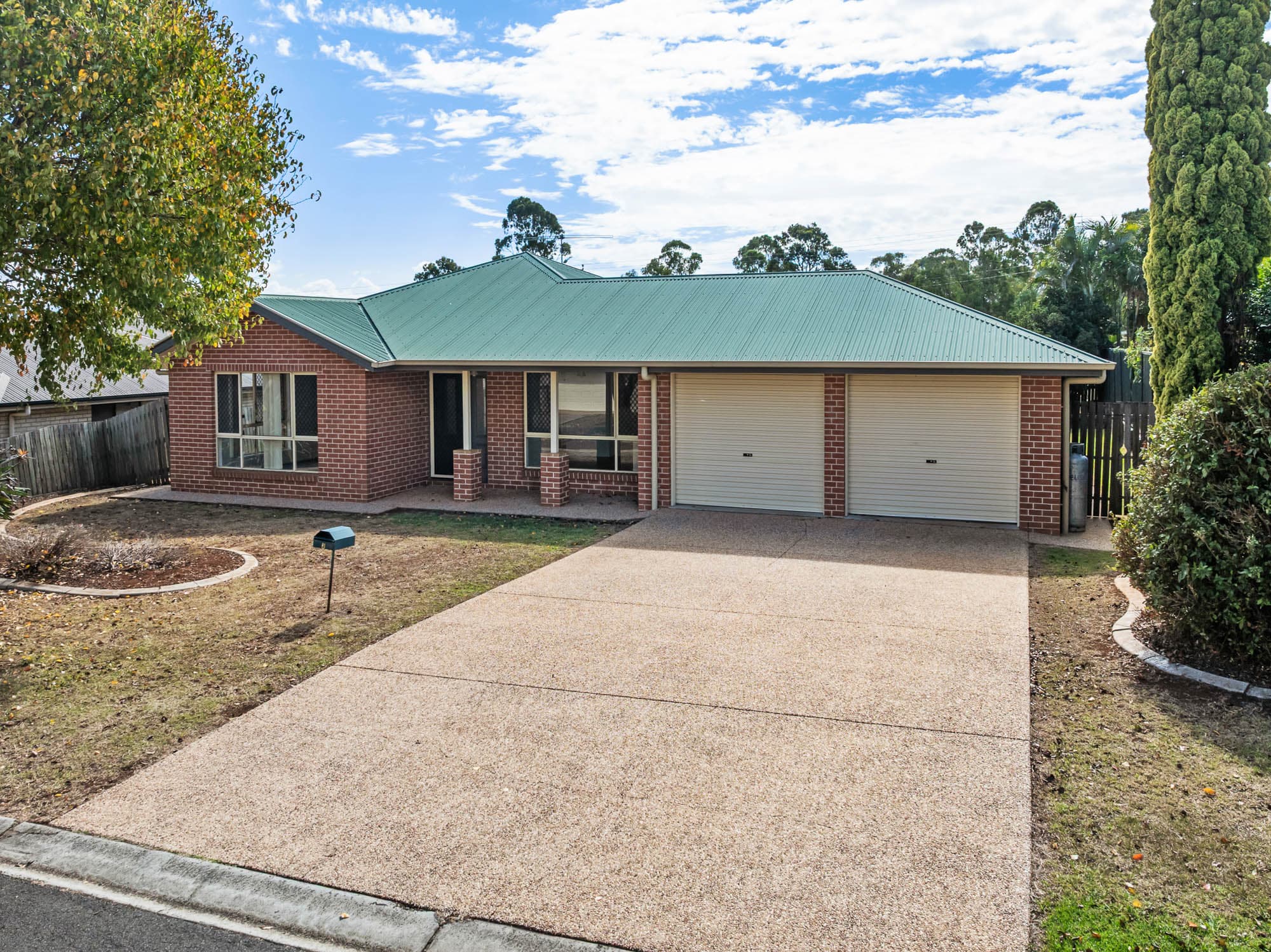 3 Patron Crescent, Glenvale — photo 1 of 5