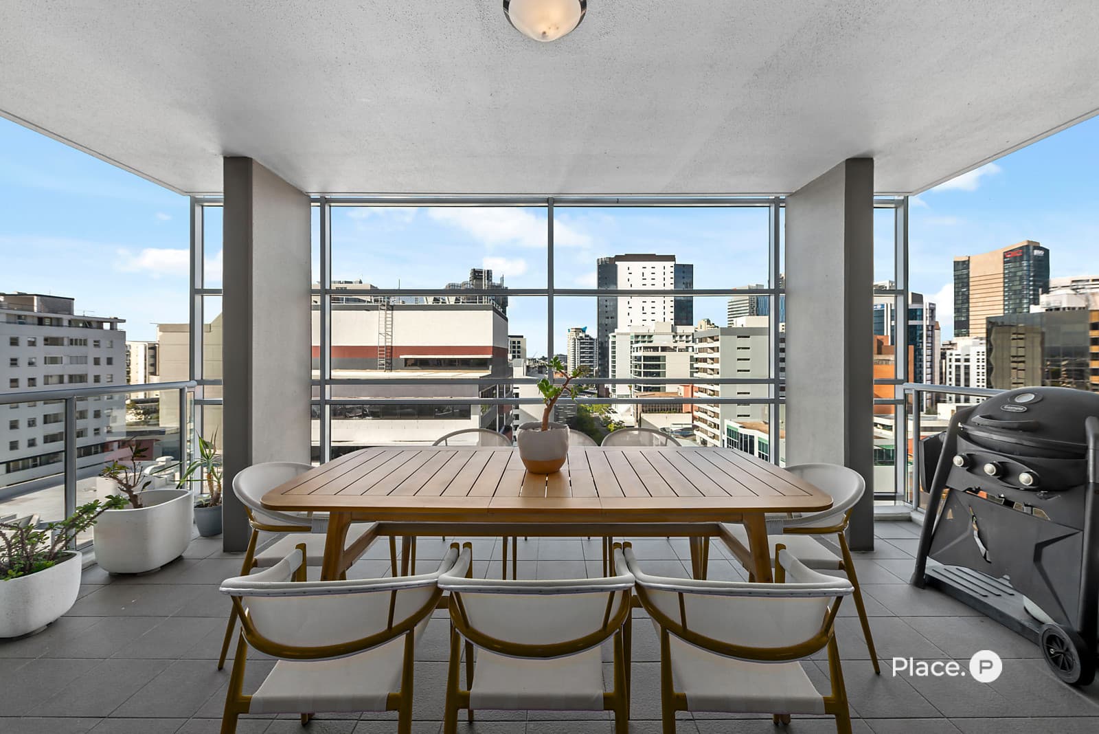124/454 Upper Edward Street, Spring Hill — photo 1 of 5