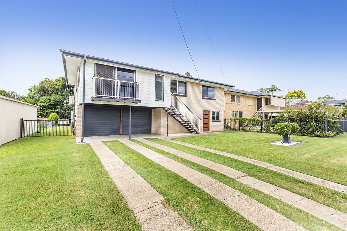 4 Deidre Ann Street, Raceview — photo 1 of 5