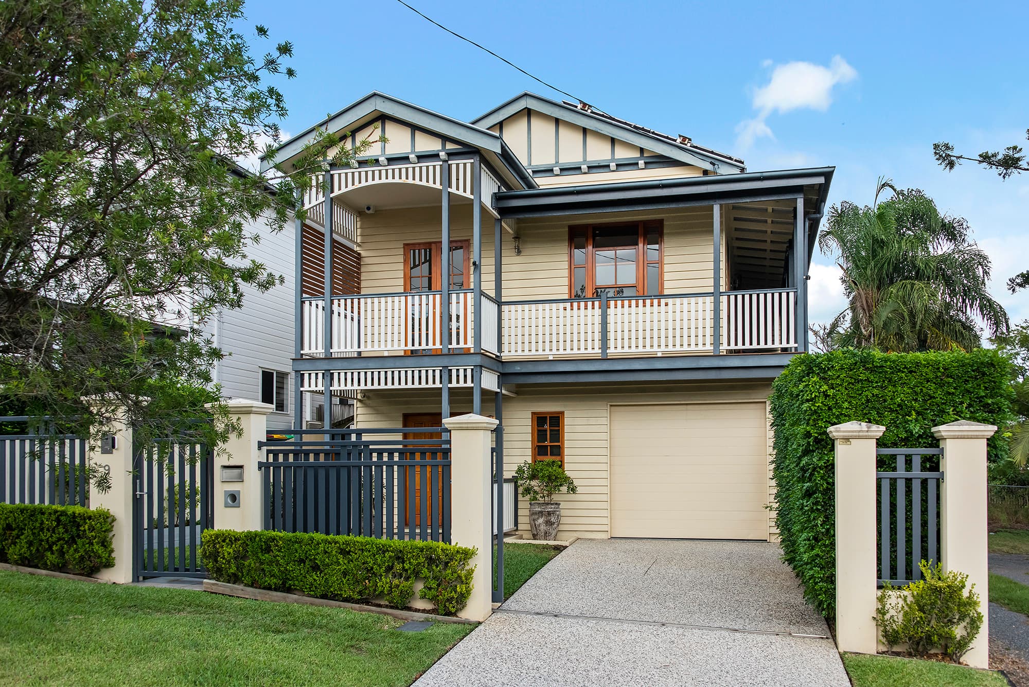 9 Thynne Avenue, Norman Park — photo 1 of 5