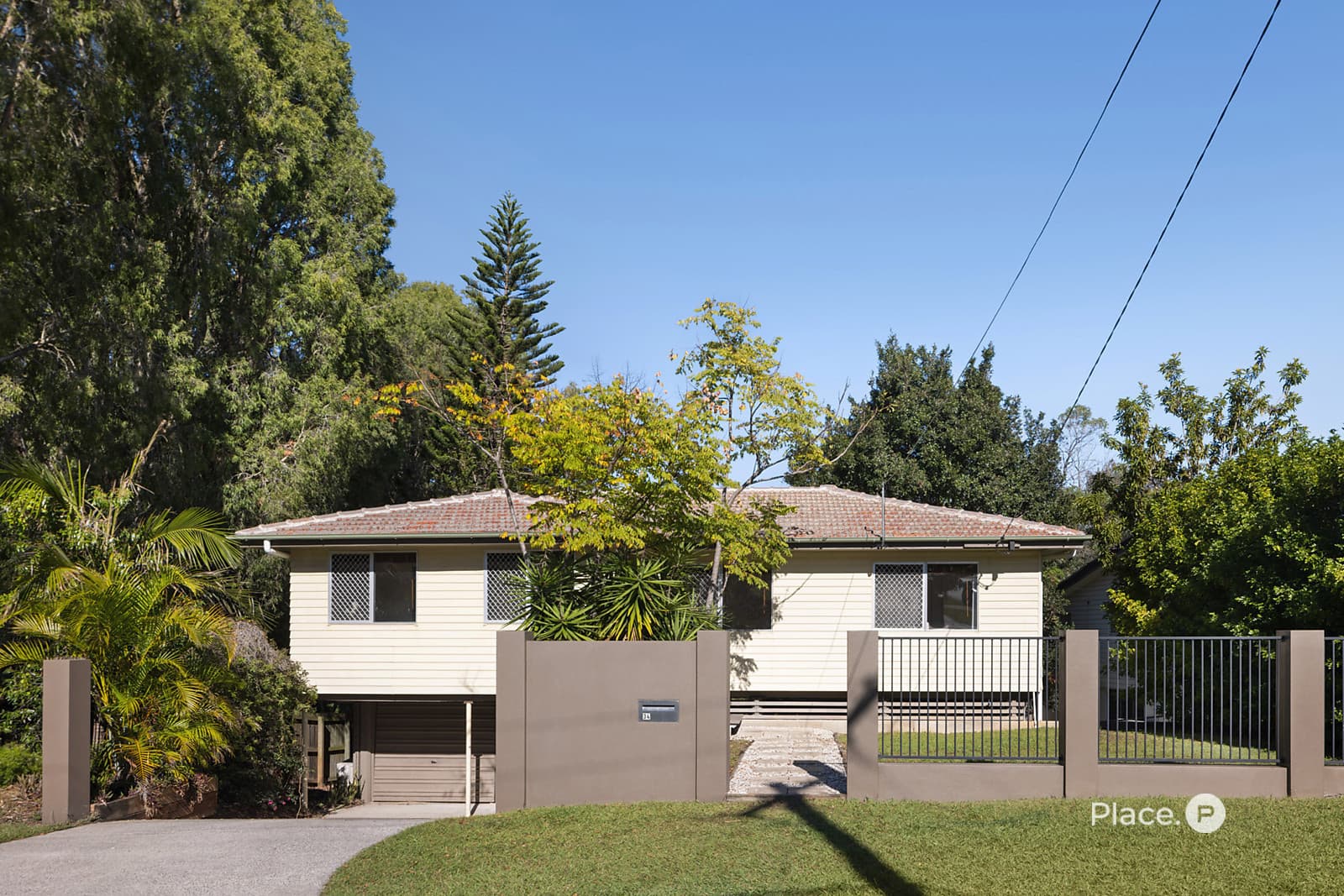 34 Joachim Street, Holland Park West — photo 1 of 20