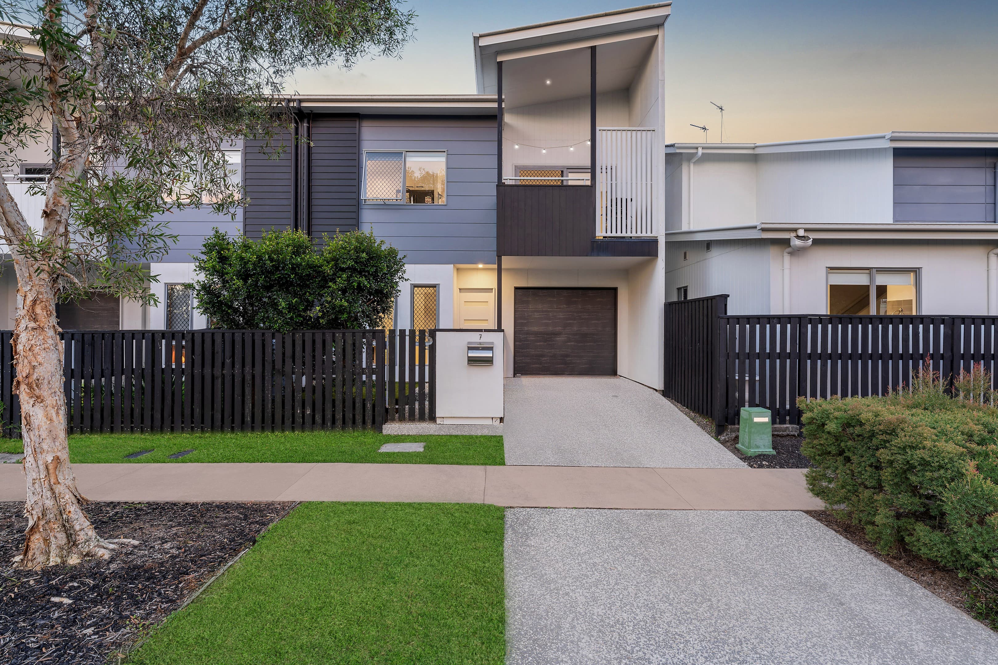7 Amber Drive, Caloundra West — photo 1 of 5