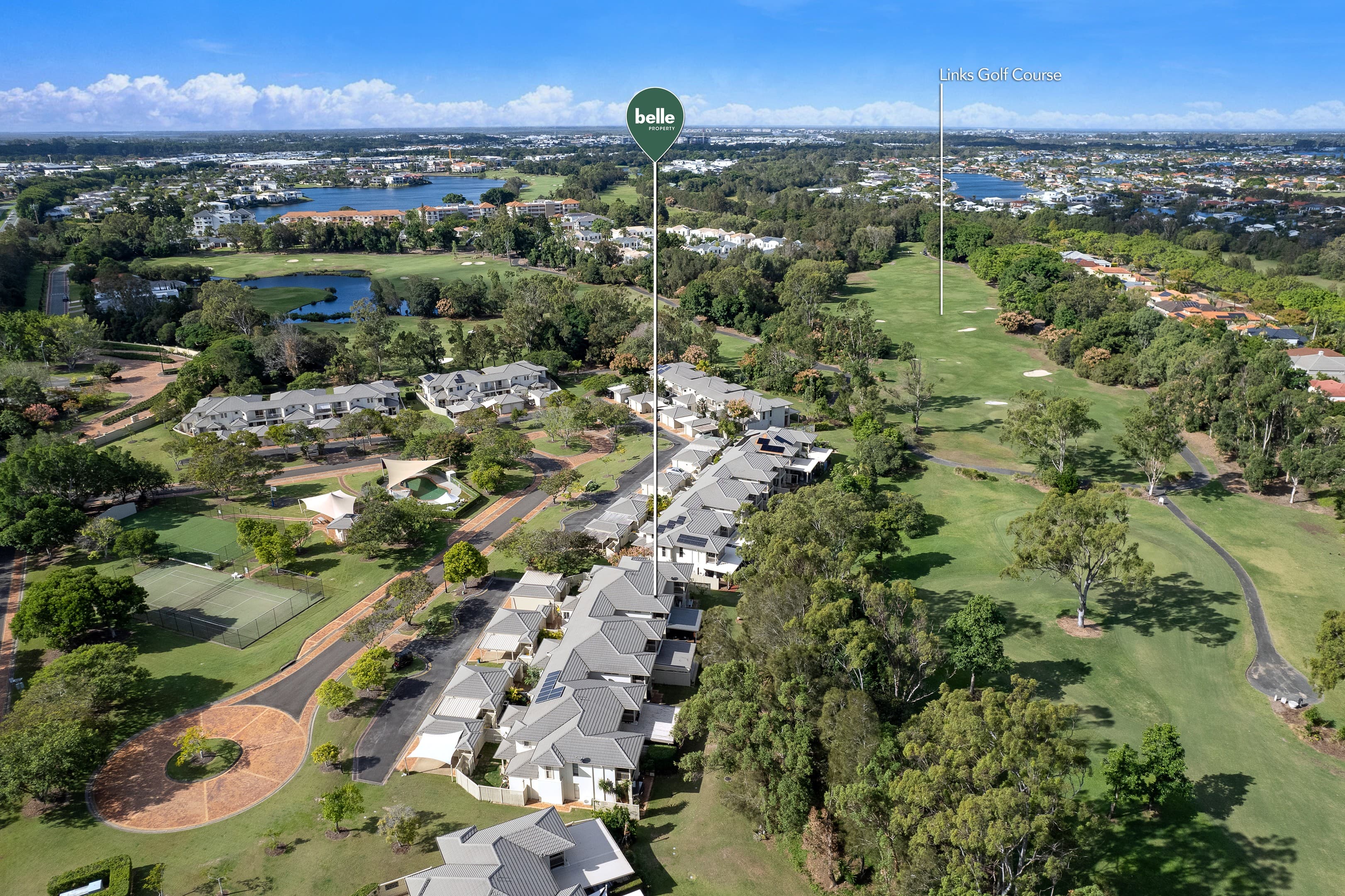 8126 Magnolia Gardens Court, Hope Island — photo 1 of 5