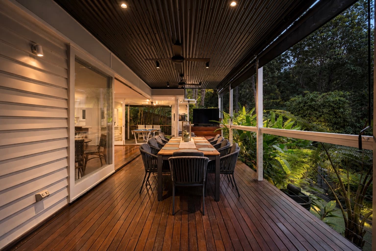 28 Glenrosa Road, Red Hill — photo 1 of 6