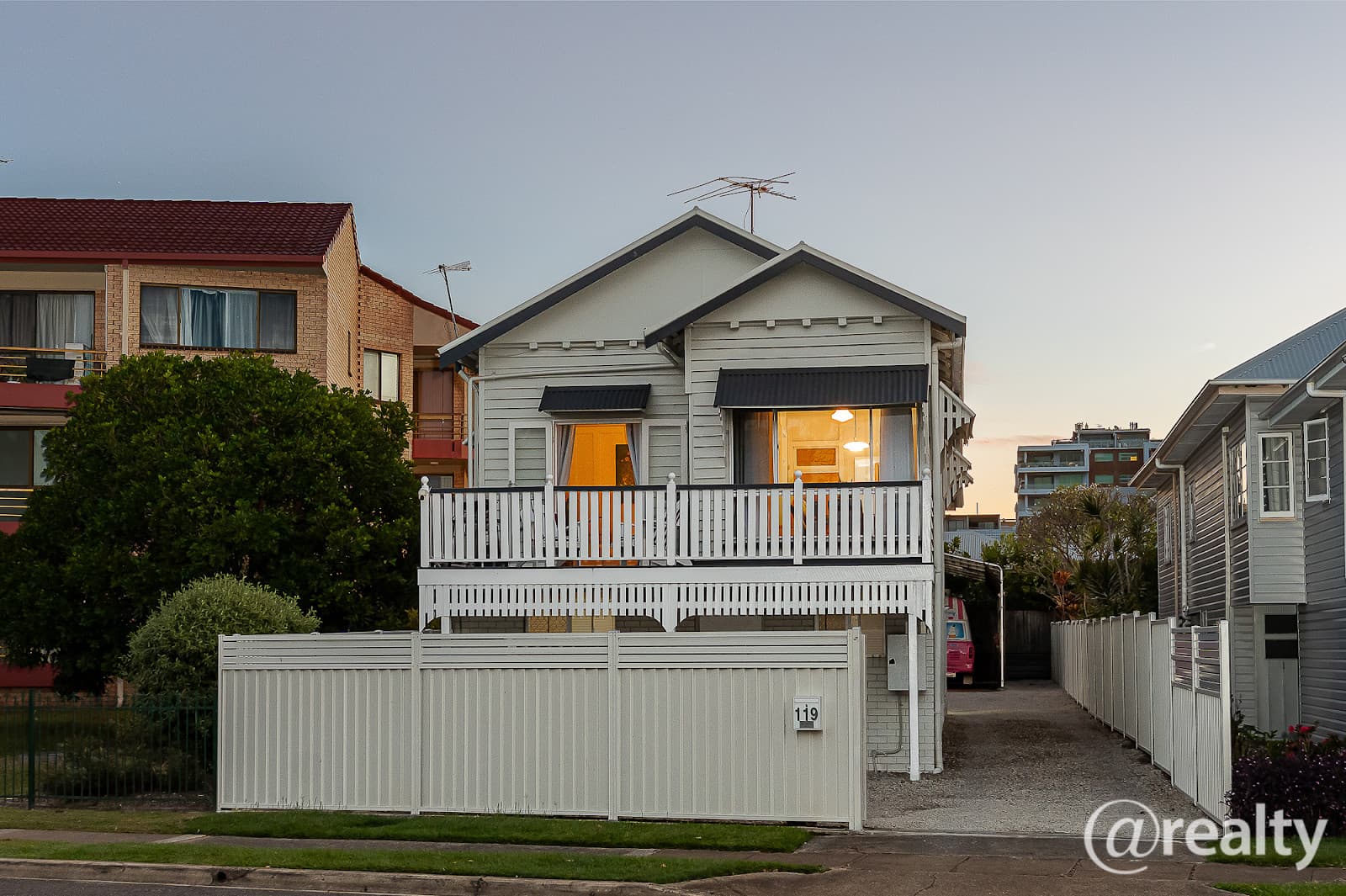 119 Wynnum Esplanade, Wynnum — photo 1 of 5