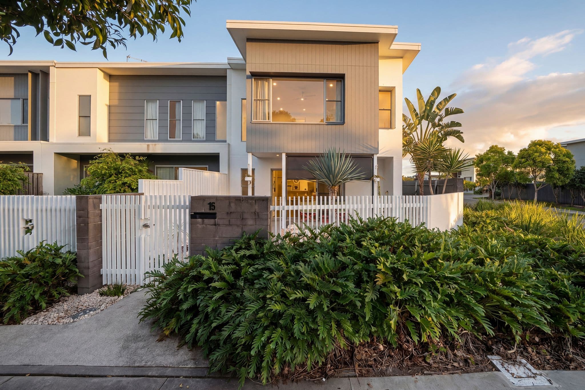 15 Flintwood Crescent, Palmview — photo 1 of 5