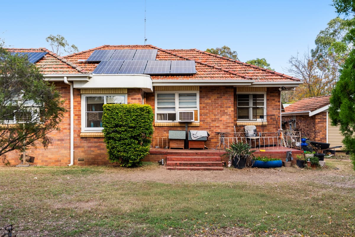 37 Eton Street, Cambooya — photo 1 of 11