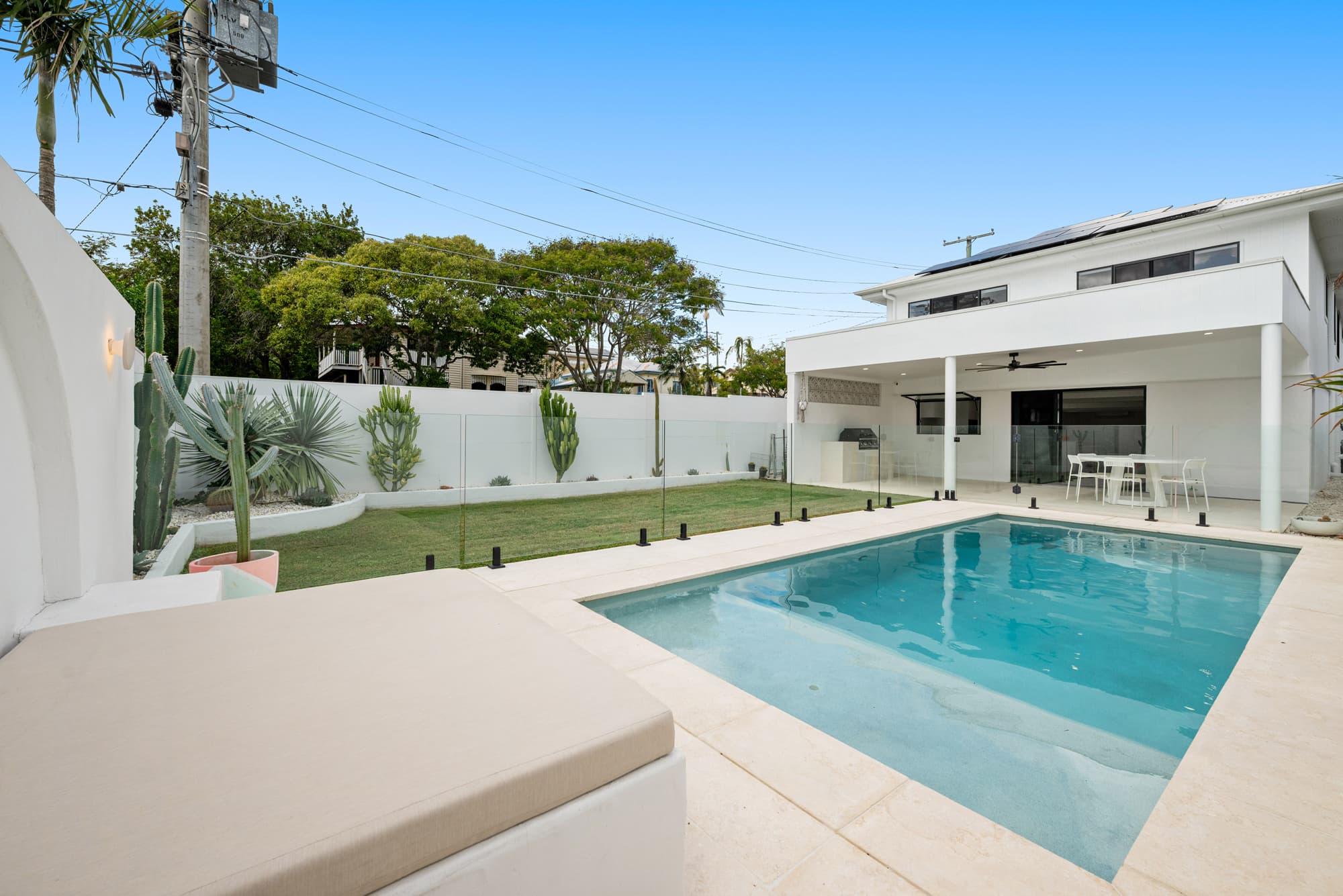 54 Algoori Street, Morningside — photo 1 of 5