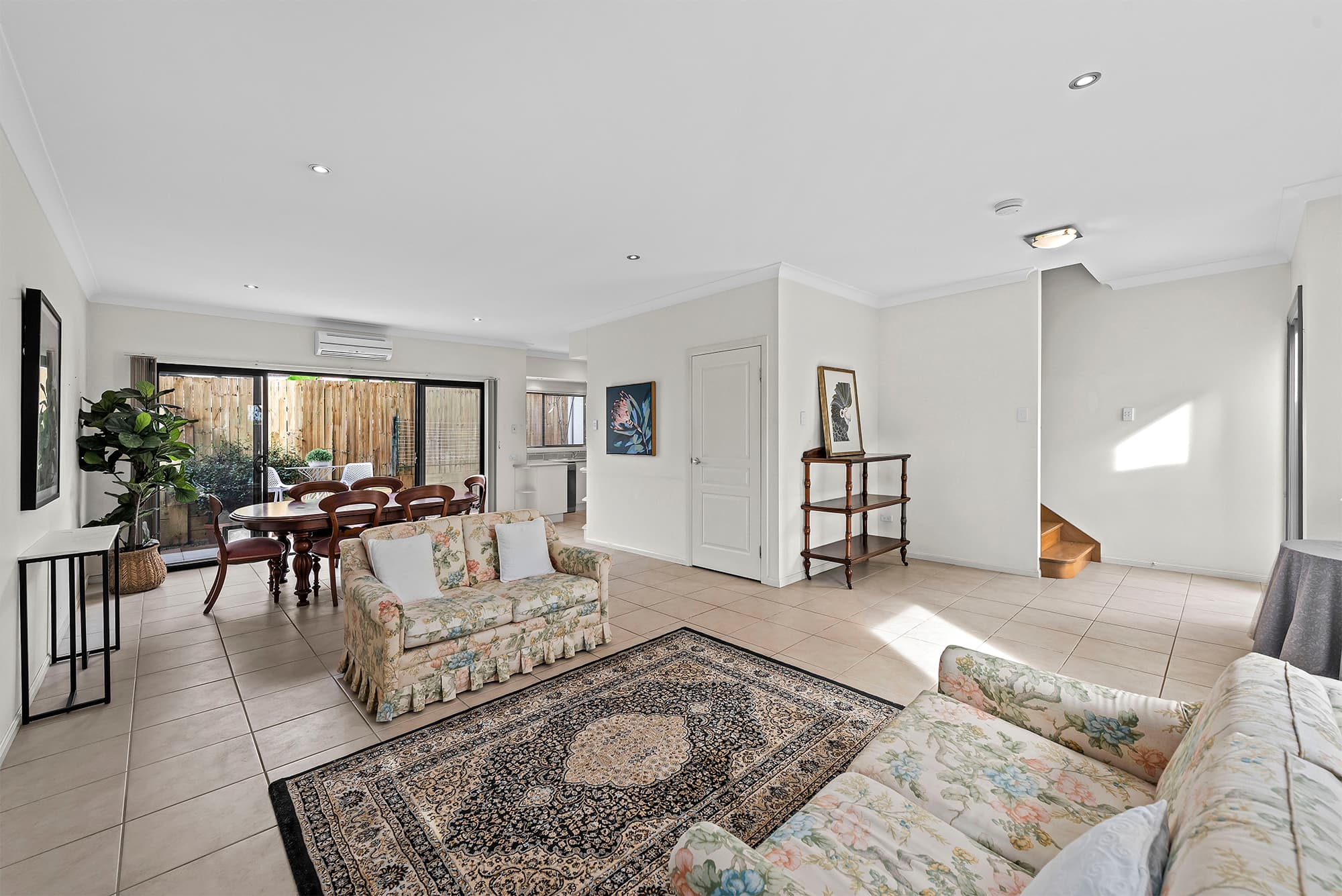 1/110 Waverley Street, Annerley — photo 1 of 5