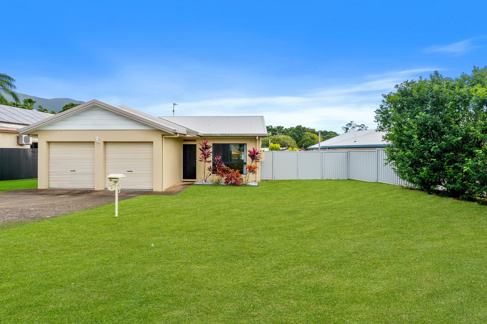 8 Sophie Close, Brinsmead — photo 1 of 5