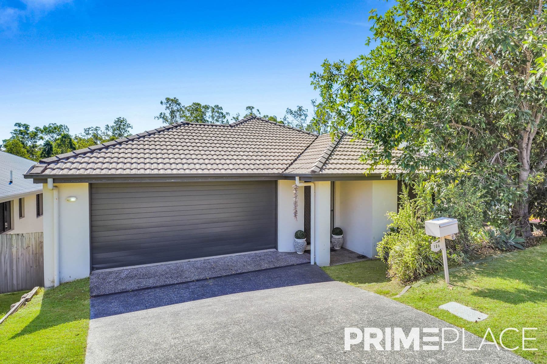 106 Lakes Entrance Drive, Springfield Lakes — photo 1 of 5