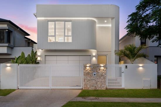 89 Royal Crescent, Rochedale — photo 1 of 5