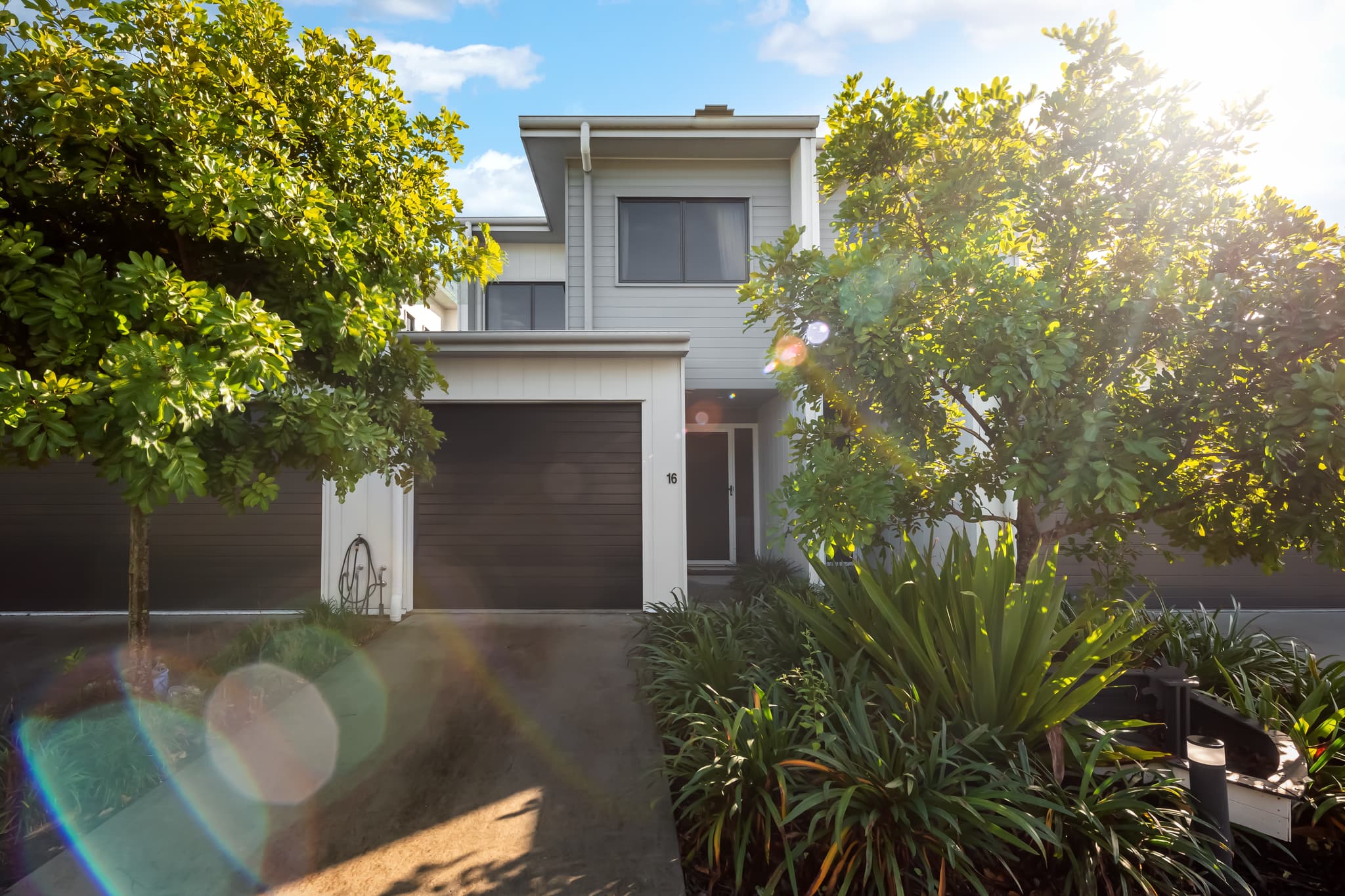 16/18 Foreshore Street, Coomera — photo 1 of 5