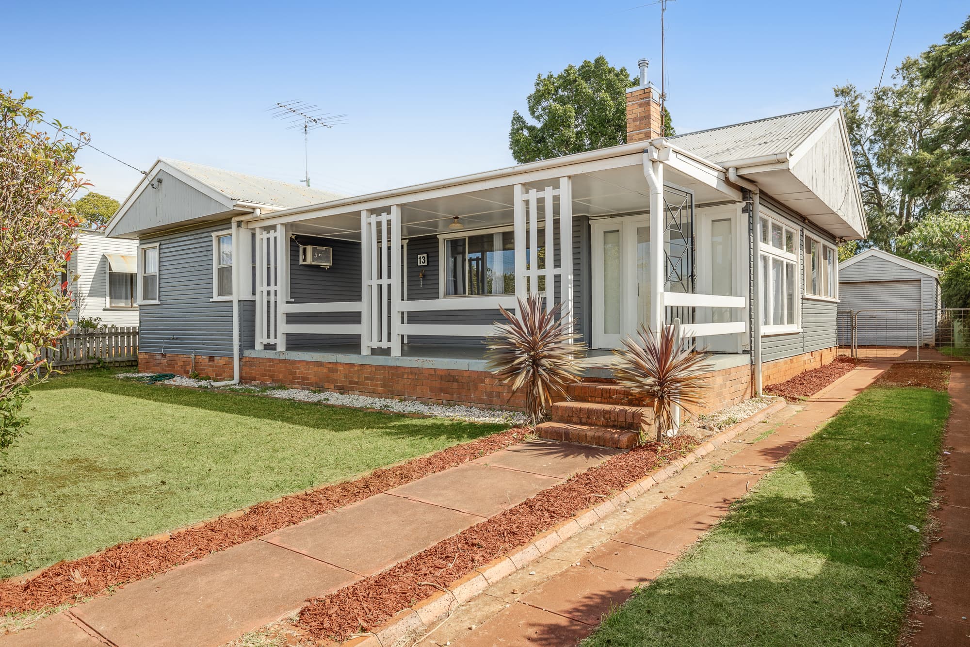 13 Rosina Street, Newtown — photo 1 of 5