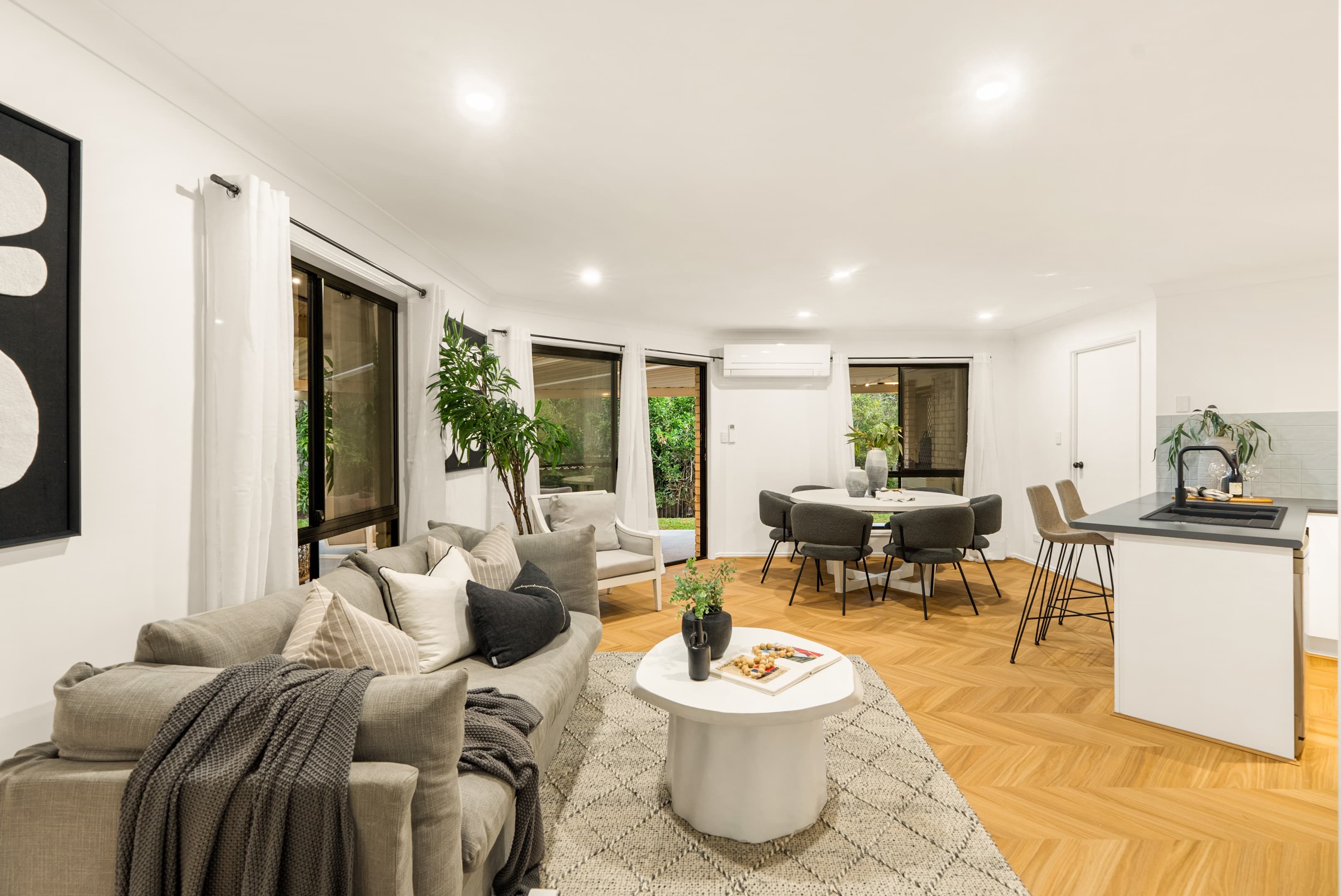 71 Daintree Drive, Parkinson — photo 1 of 5