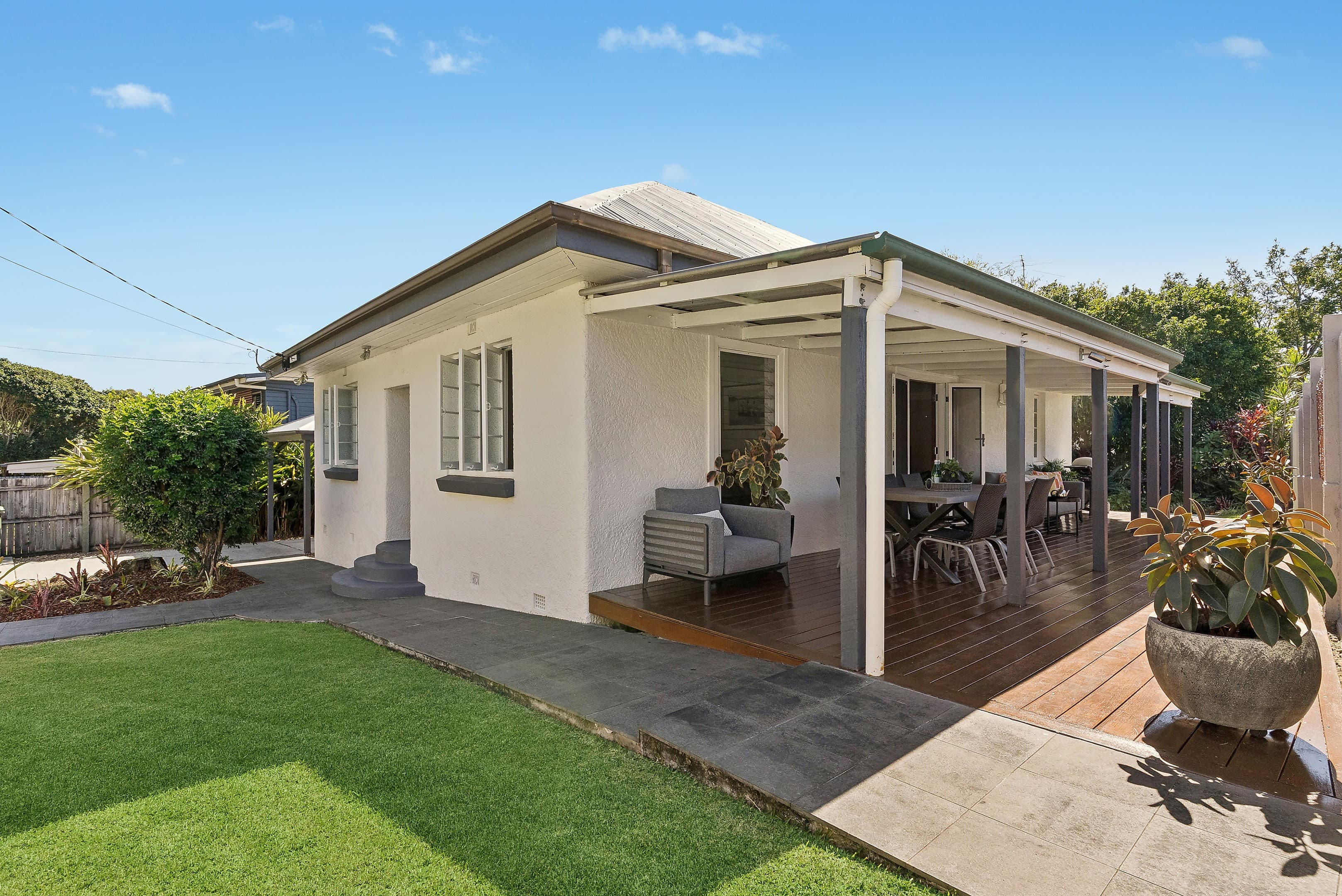 153 Frasers Road, Mitchelton — photo 1 of 5