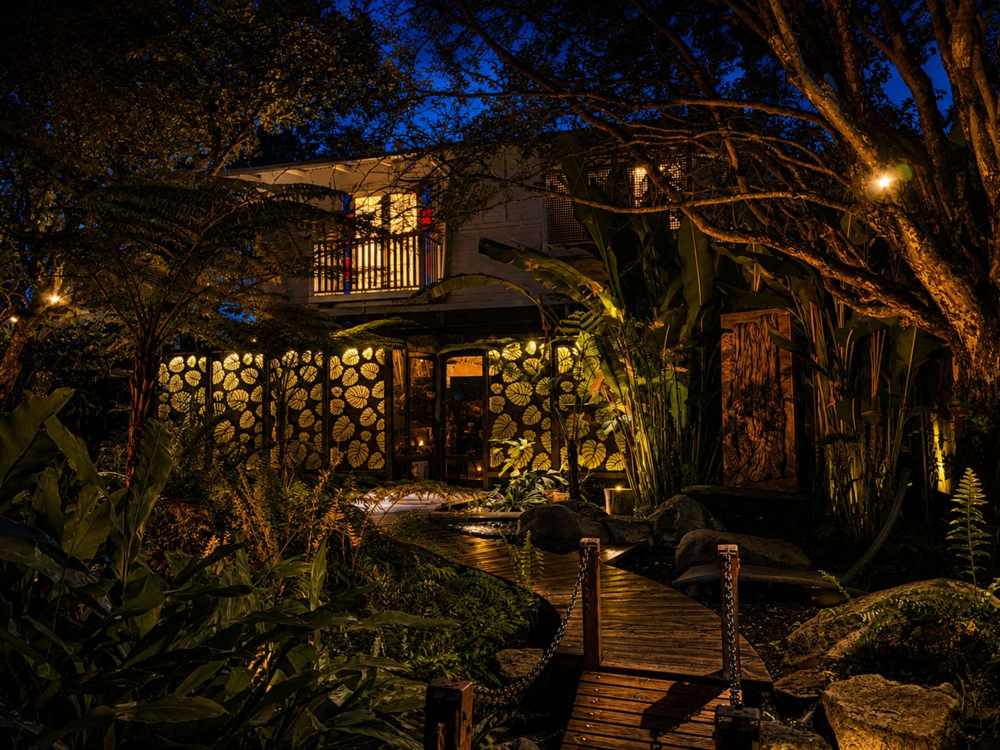 7 Fletcher Parade, Bardon — photo 1 of 5