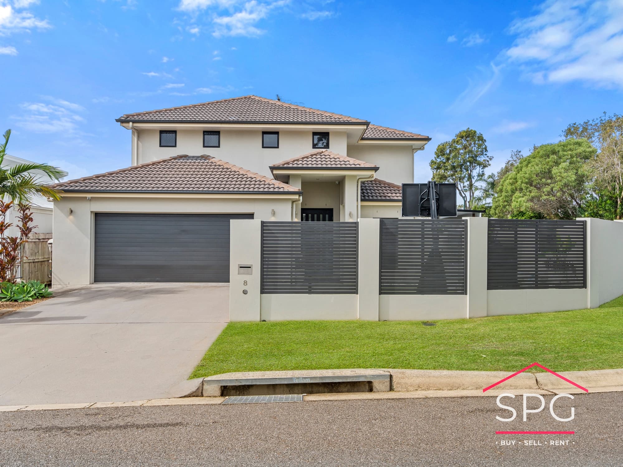 8 Foxwood Circuit, Wakerley — photo 1 of 5