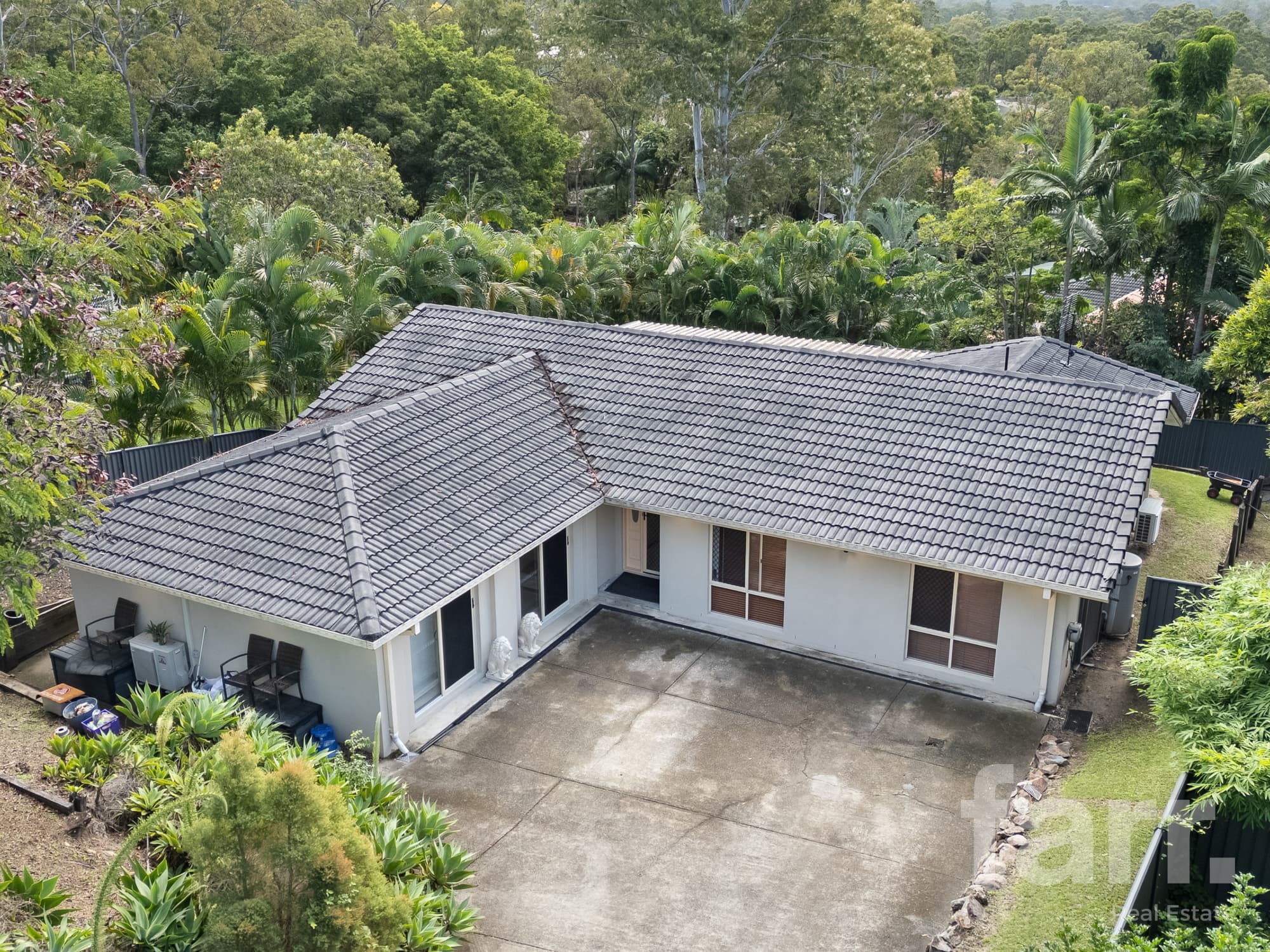 27 Padauk Drive, Nerang — photo 1 of 5