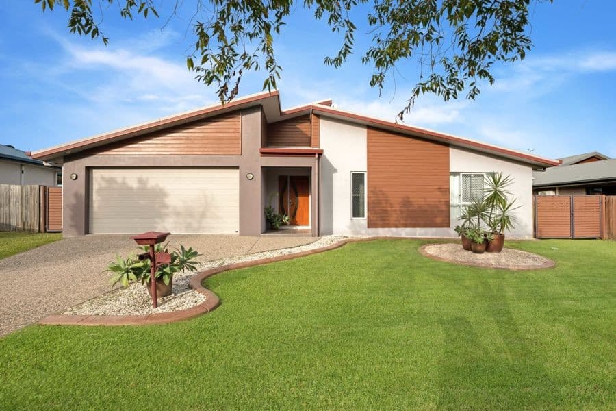 40 Cinnamon Drive, Glenella — photo 1 of 5
